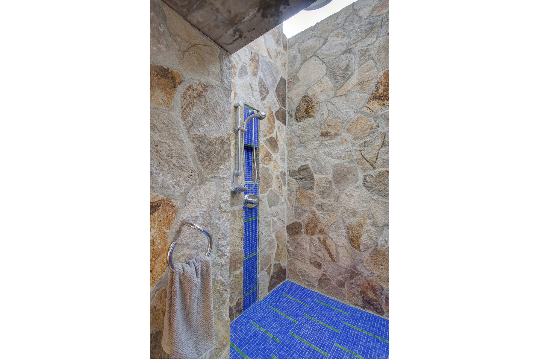 B12 - 12photo_CROPPED