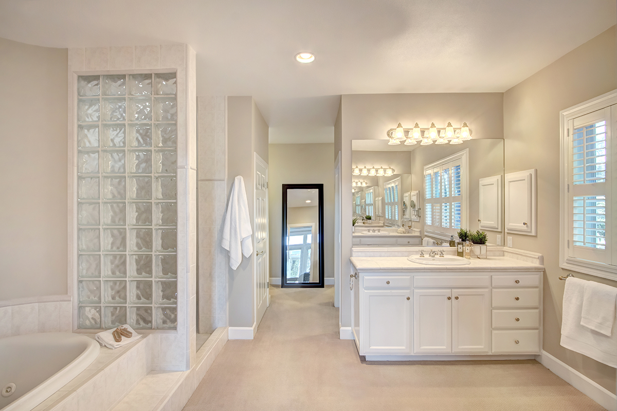 20 22photo - 1881 Mora