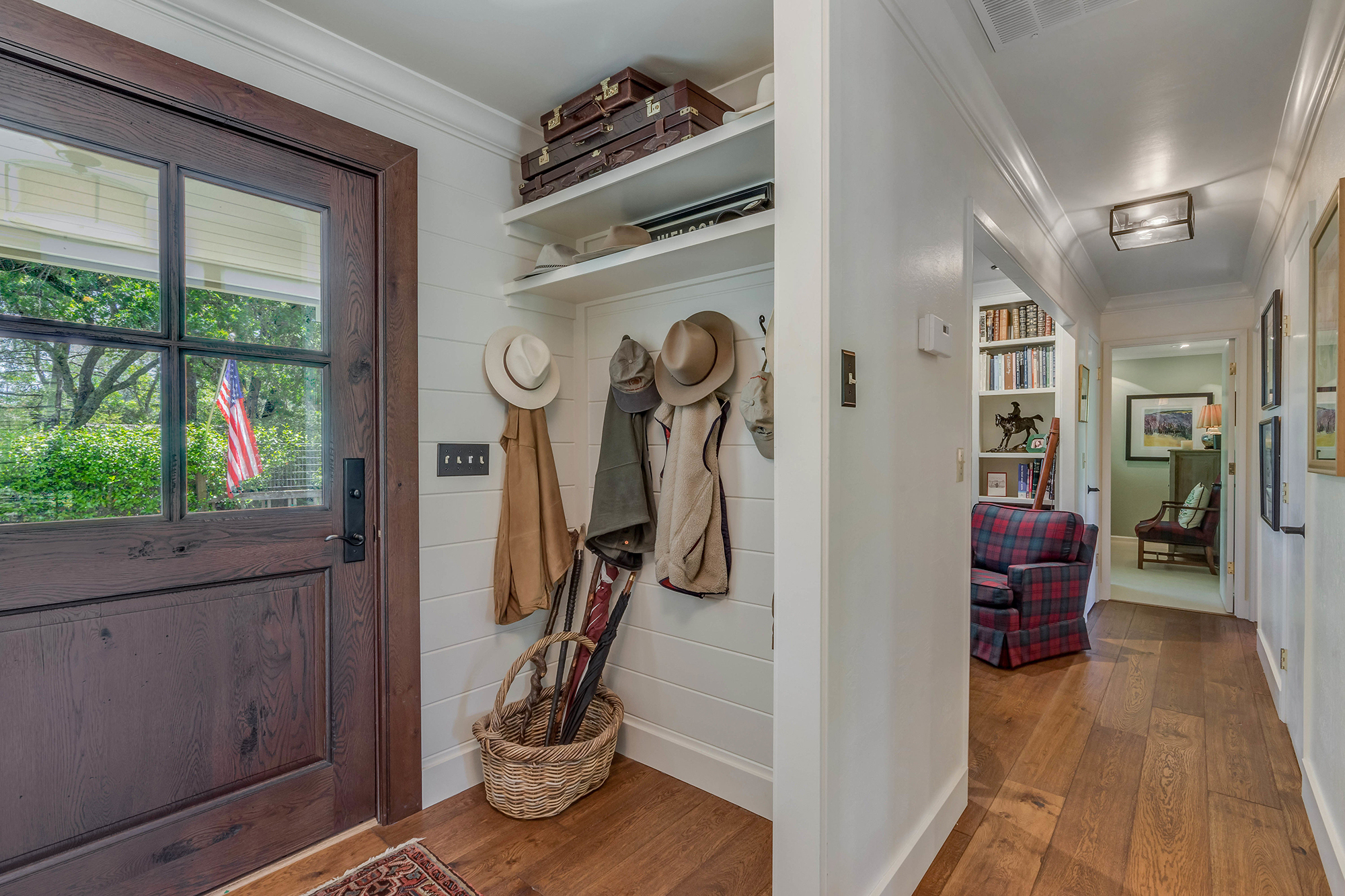 05 _DSC6169 - 2325 Spring Mountain Road