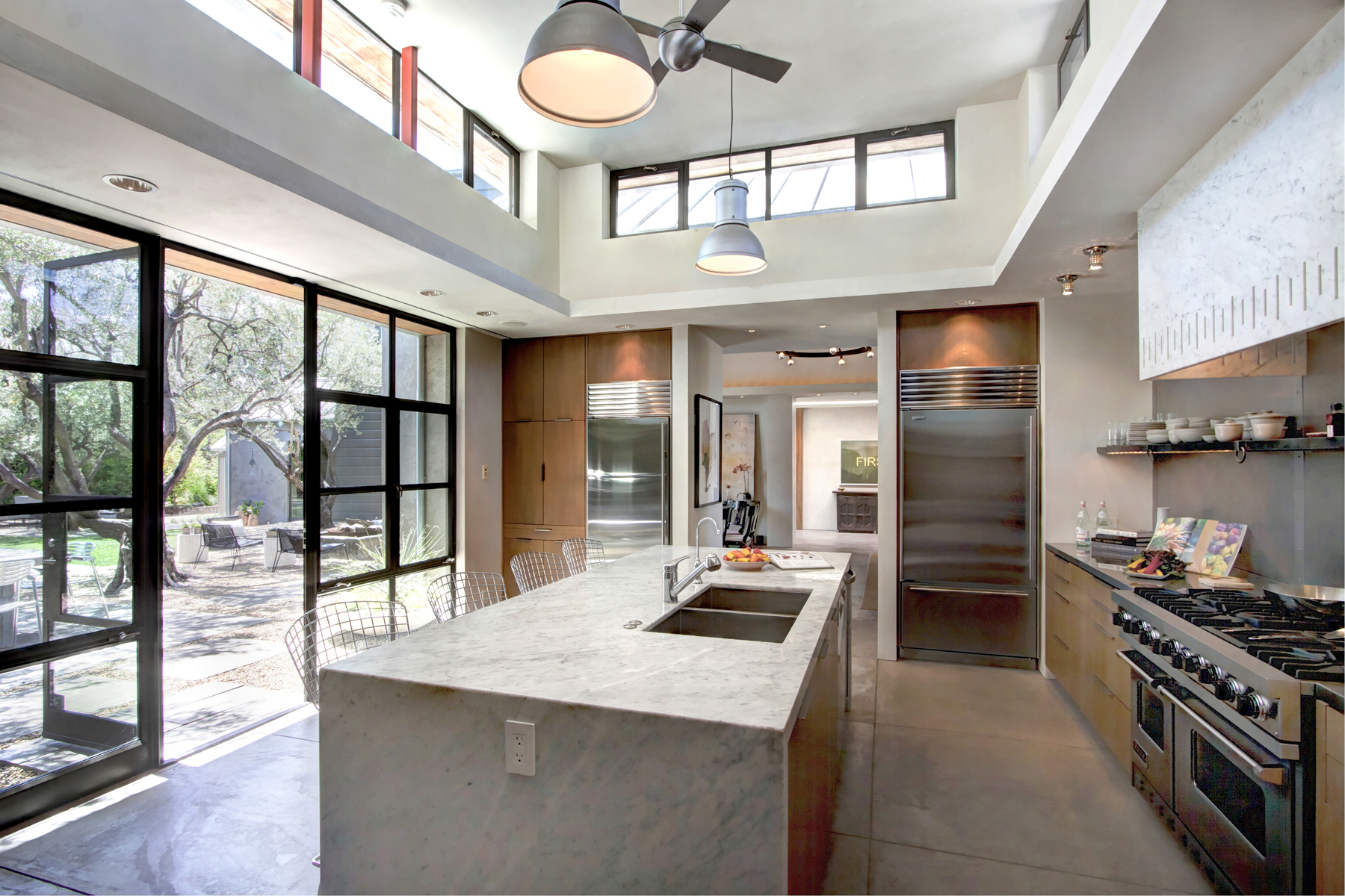 13 B09 9photo1713 ADAMS