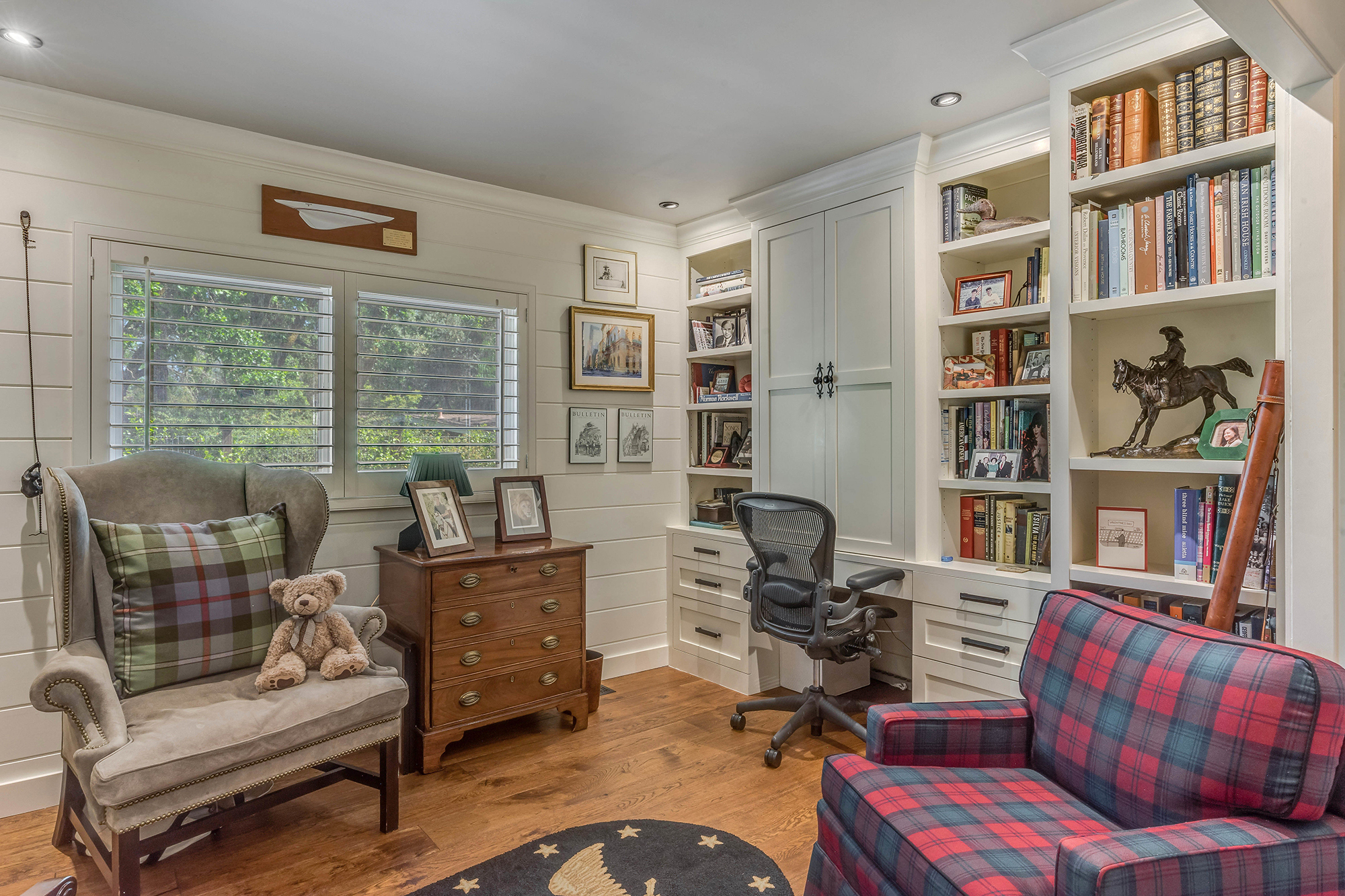 14 _DSC6279 - 2325 Spring Mountain Road