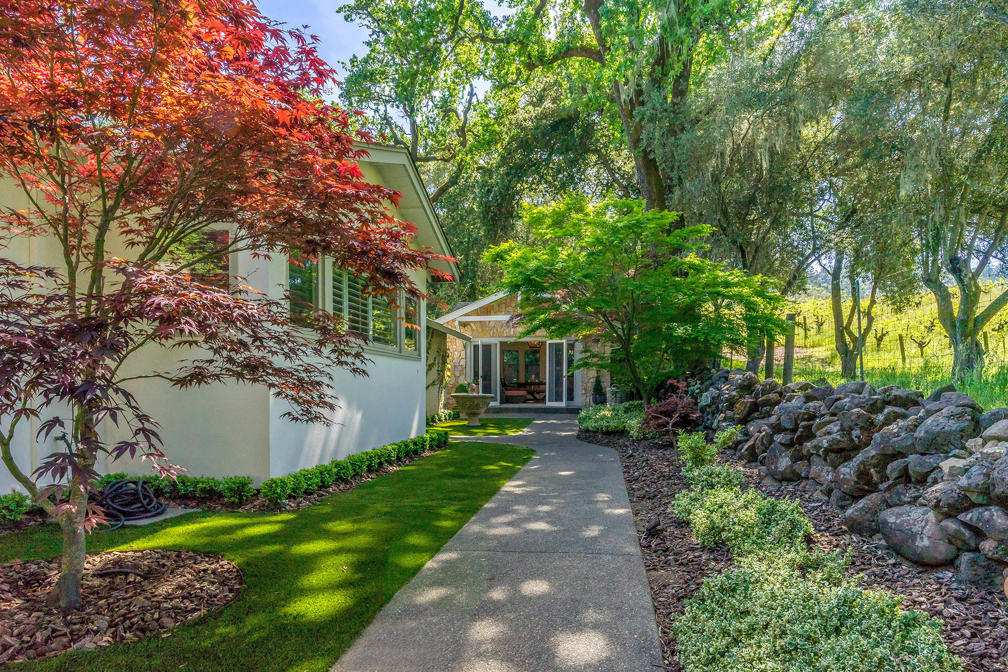 21 _DSC6269 - 2325 Spring Mountain Road