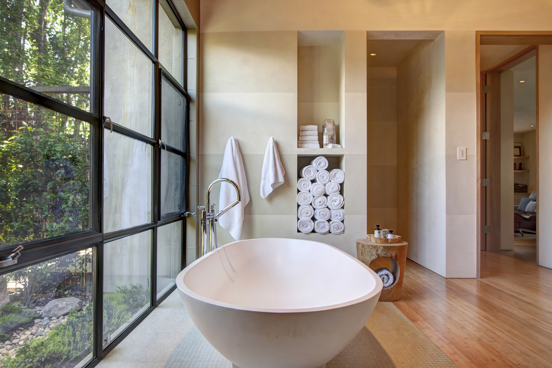 24 B17 10photo1713 ADAMS