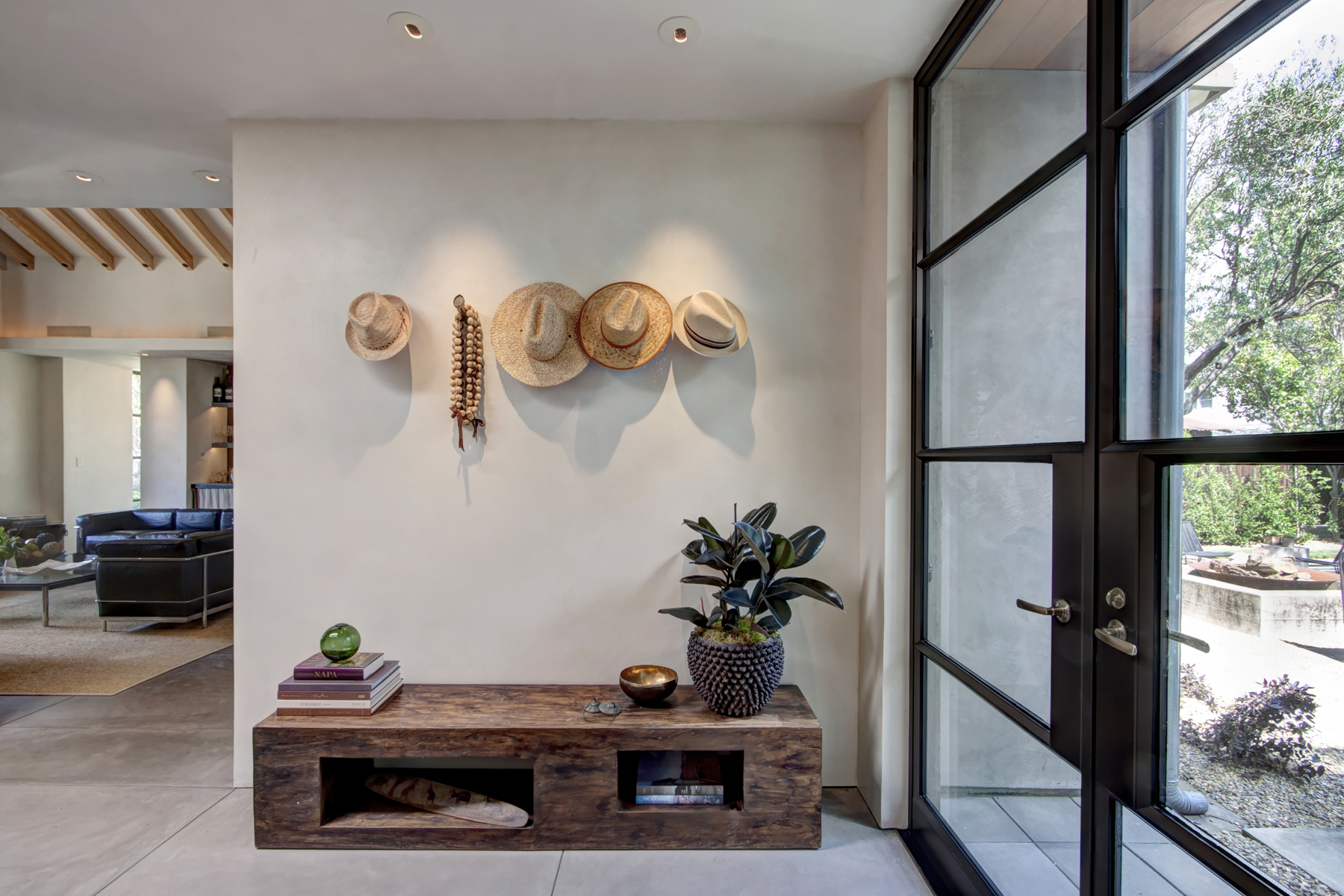 28 B23 24photo1713 ADAMS