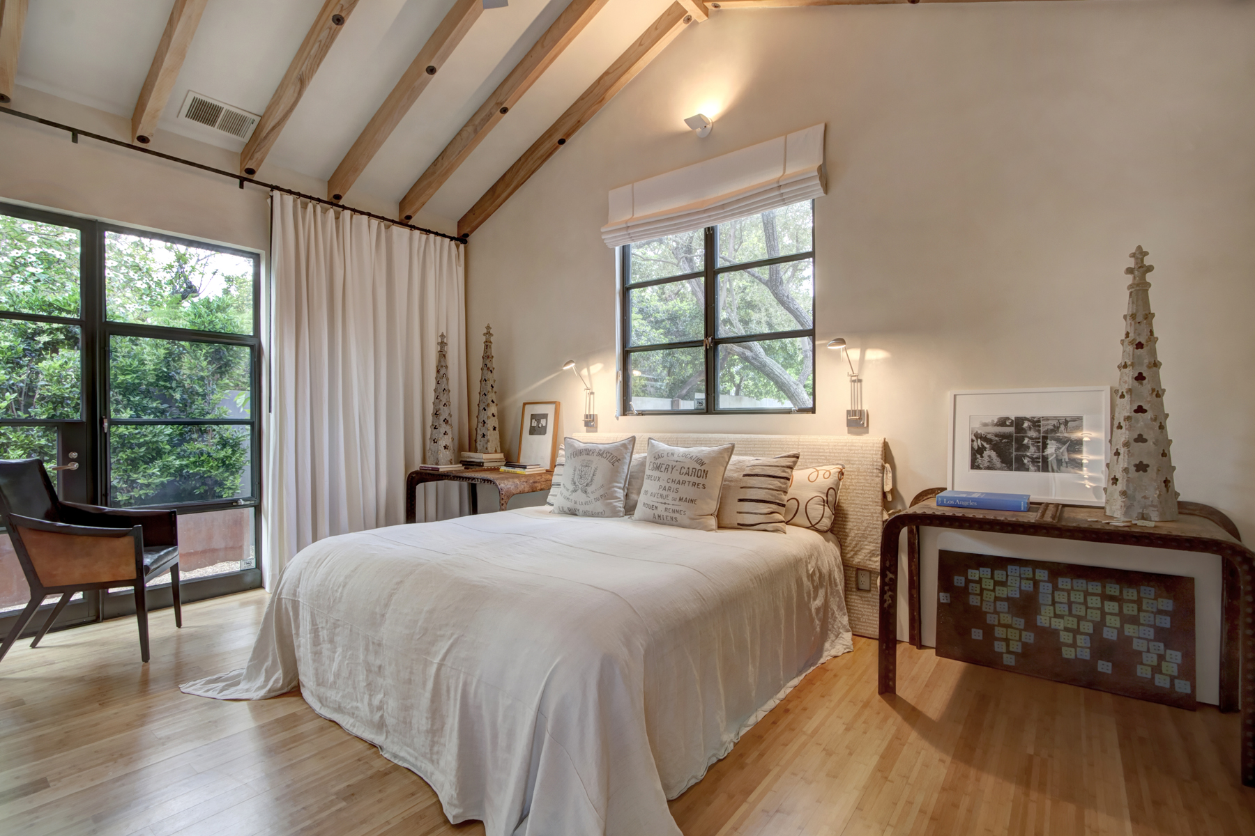 29 B24 22photo1713 ADAMS