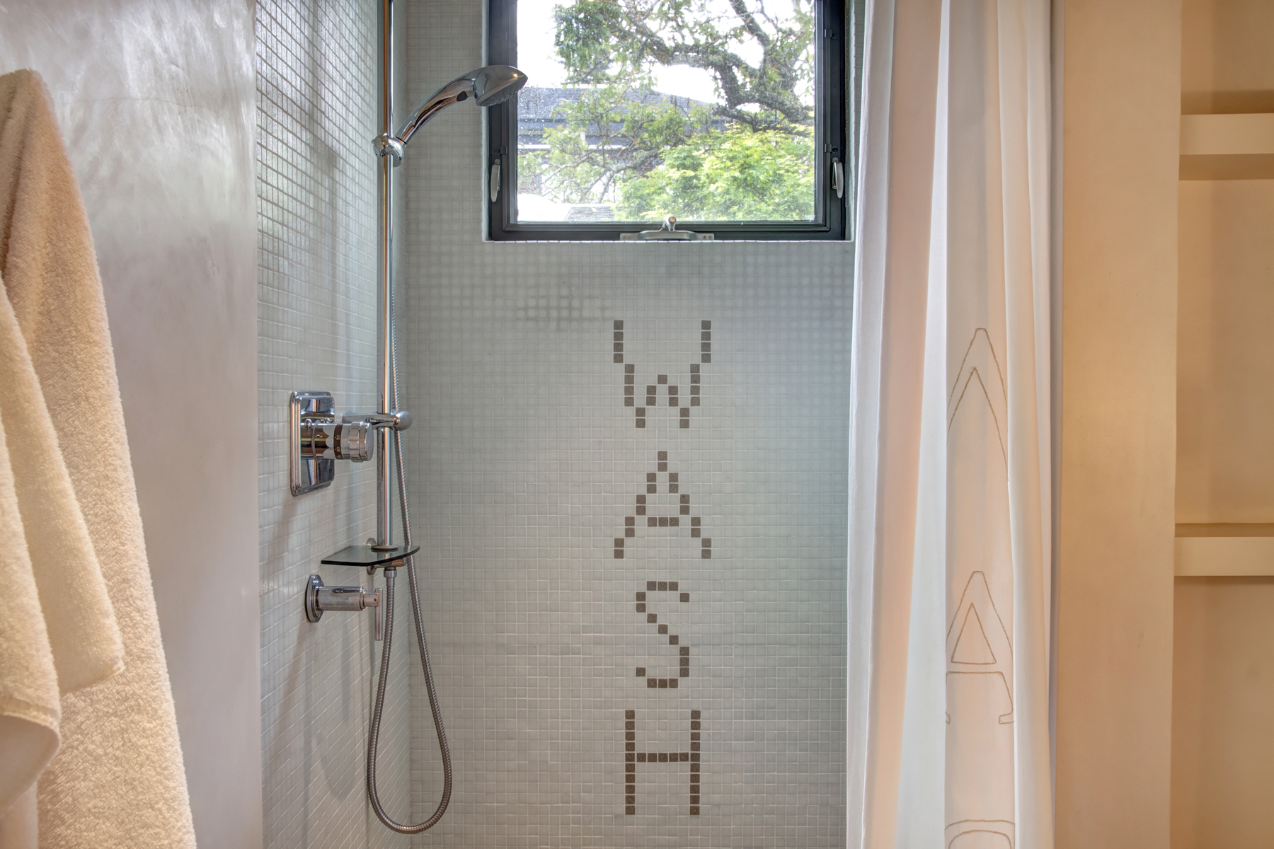 33 B28 20photo1713 ADAMS