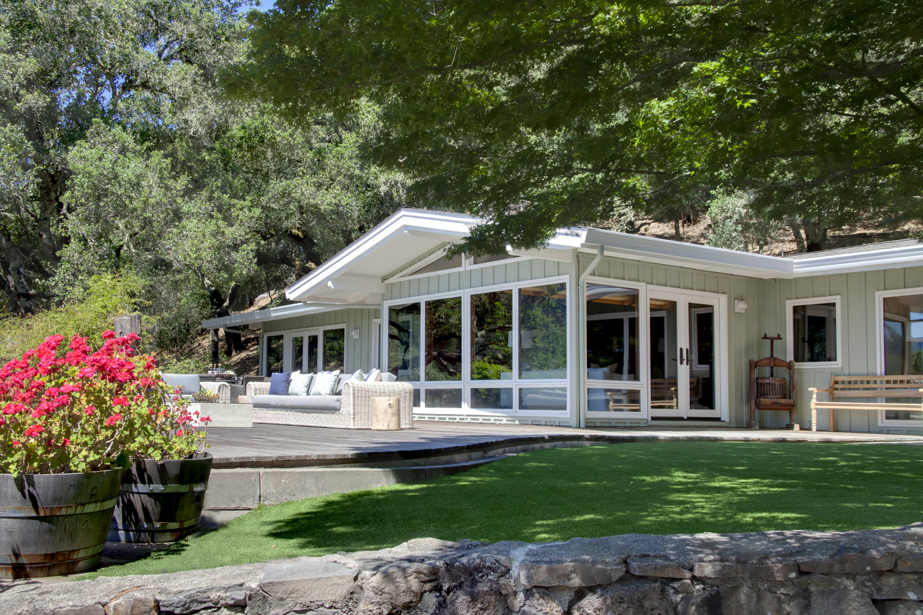 27 _MG_7085adjust- 2486SpringMountainRoad