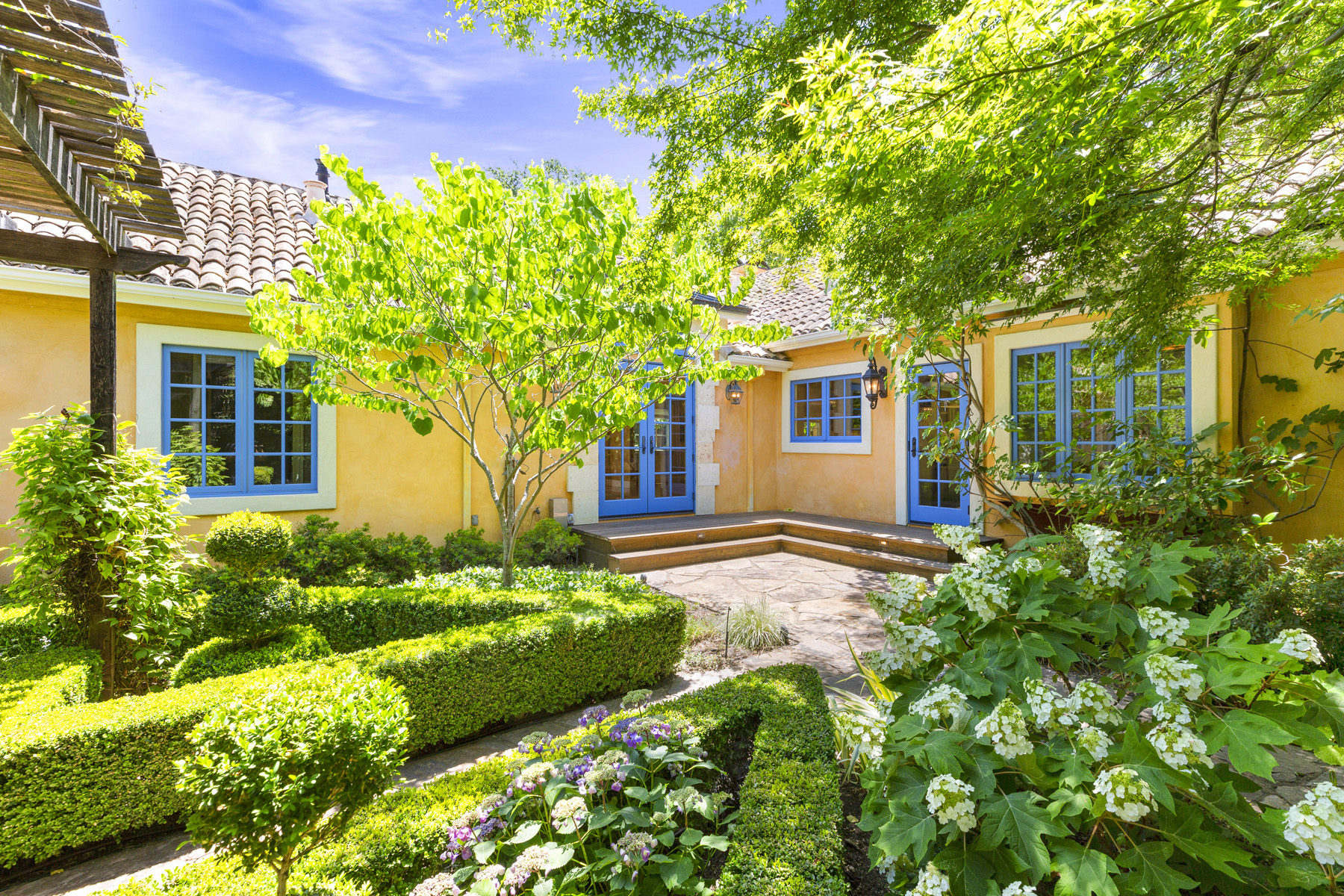 46 73EDITED 1700 DEAN YORK