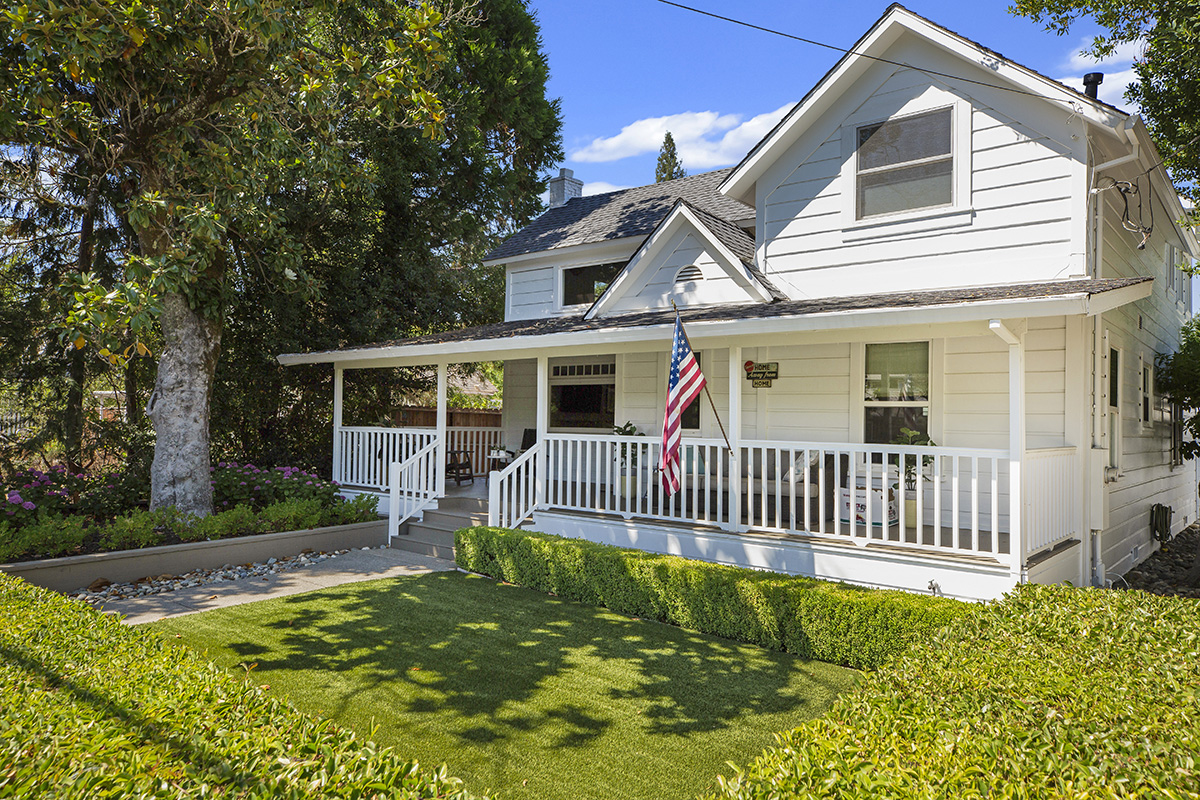 02 002- 1296HudsonAvenue