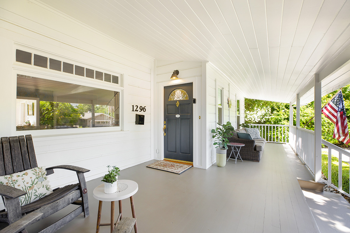 03 008- 1296HudsonAvenue