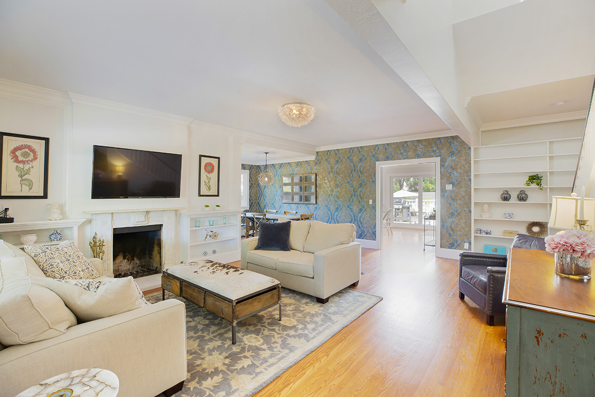 04 012- 1296HudsonAvenue