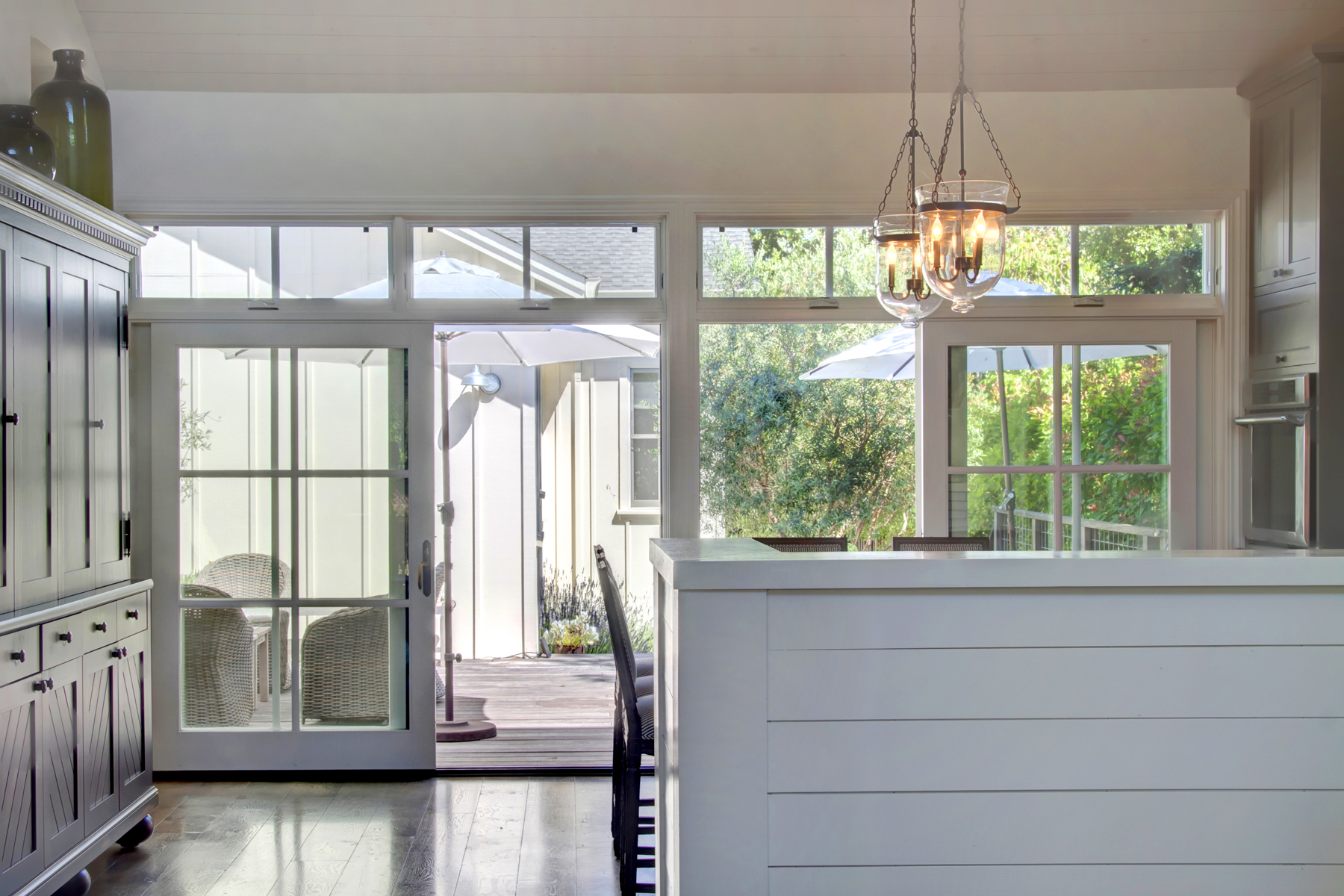 14 22photo1859_MADRONA