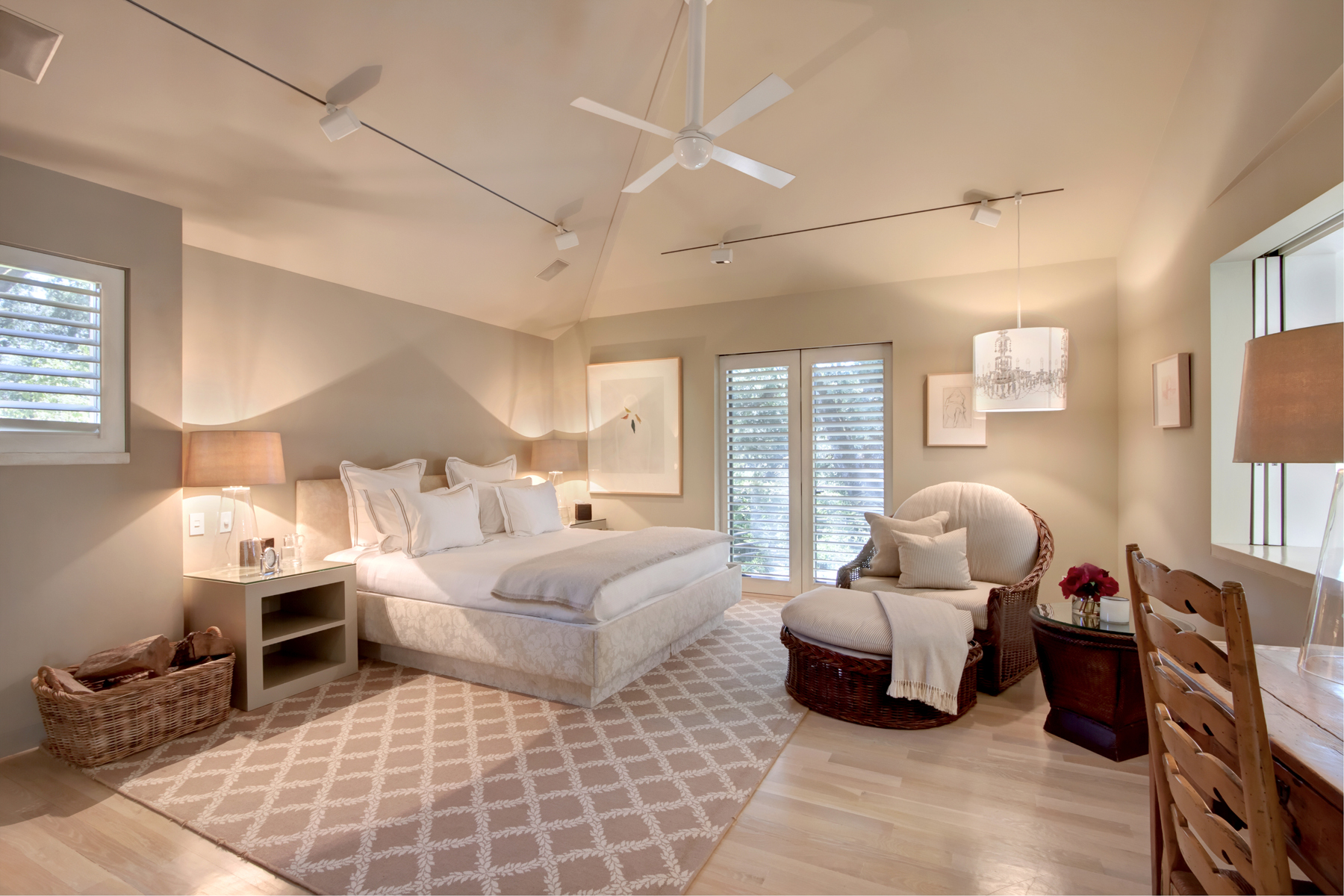 19 - 3photo- 1110BaleLane