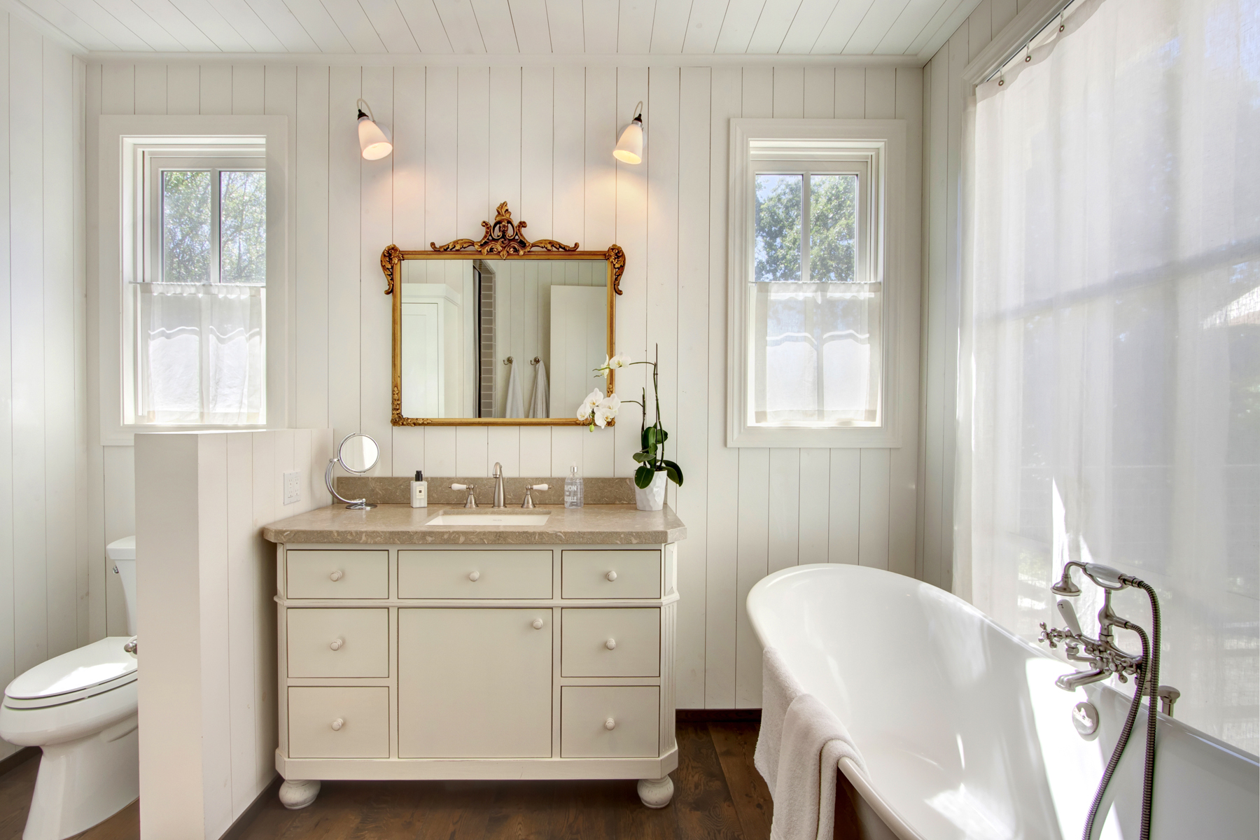 21 4photo1859_MADRONA