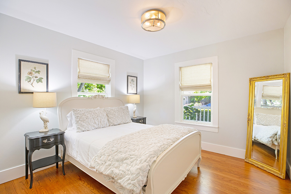 23 032- 1296HudsonAvenue