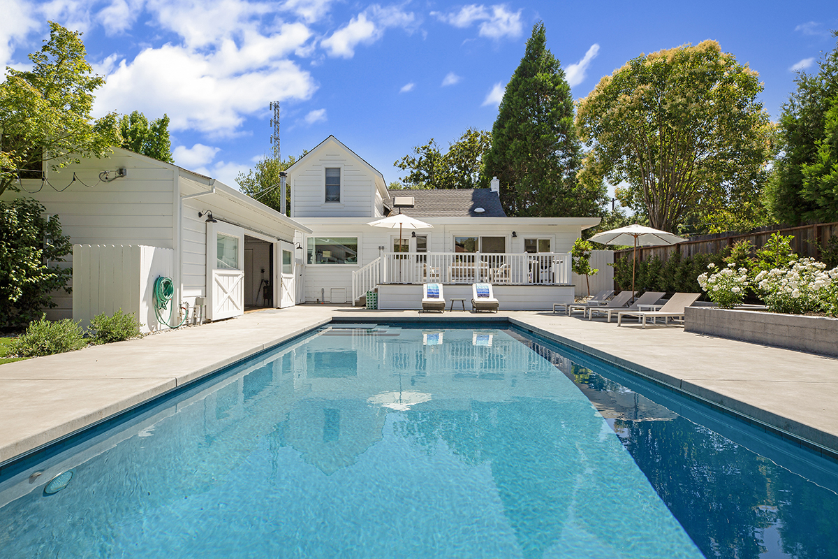 26 046- 1296HudsonAvenue