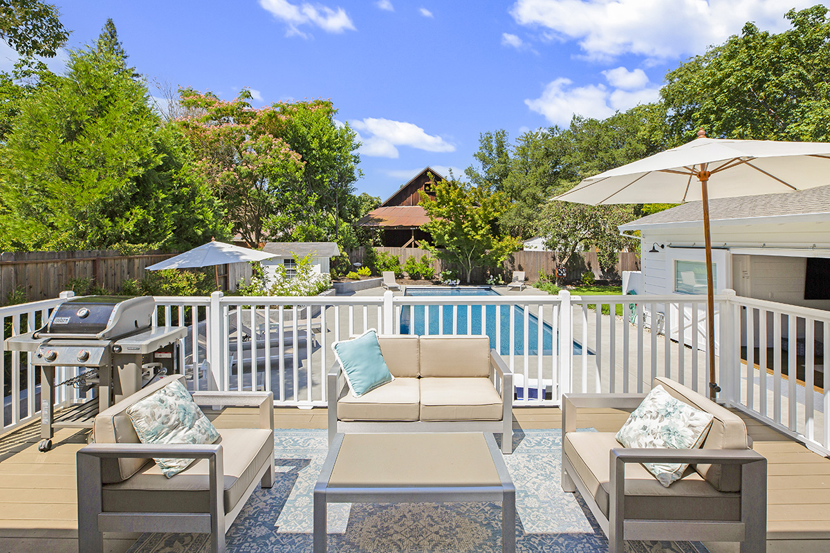 30 035- 1296HudsonAvenue