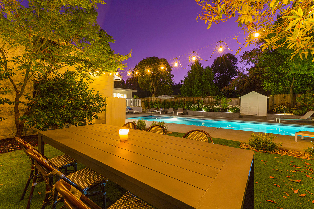 41 077- 1296HudsonAvenue