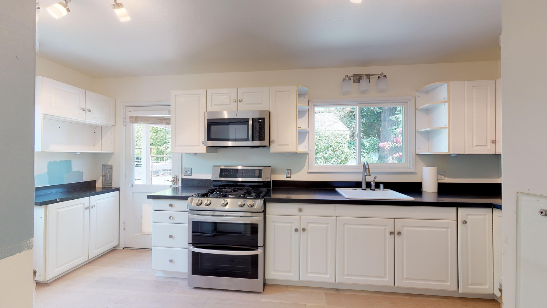 11 - 8012-08252019_163151