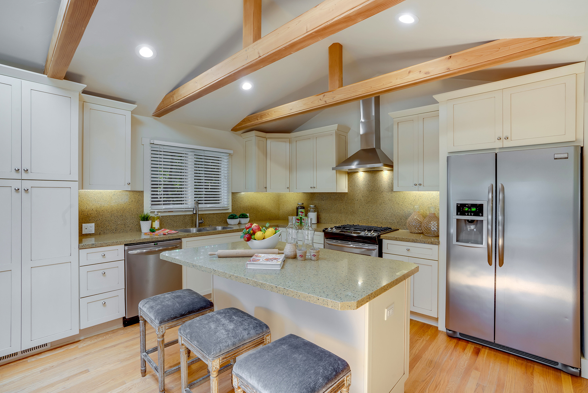 10 - DSC01512- 1823CrinellaDrive