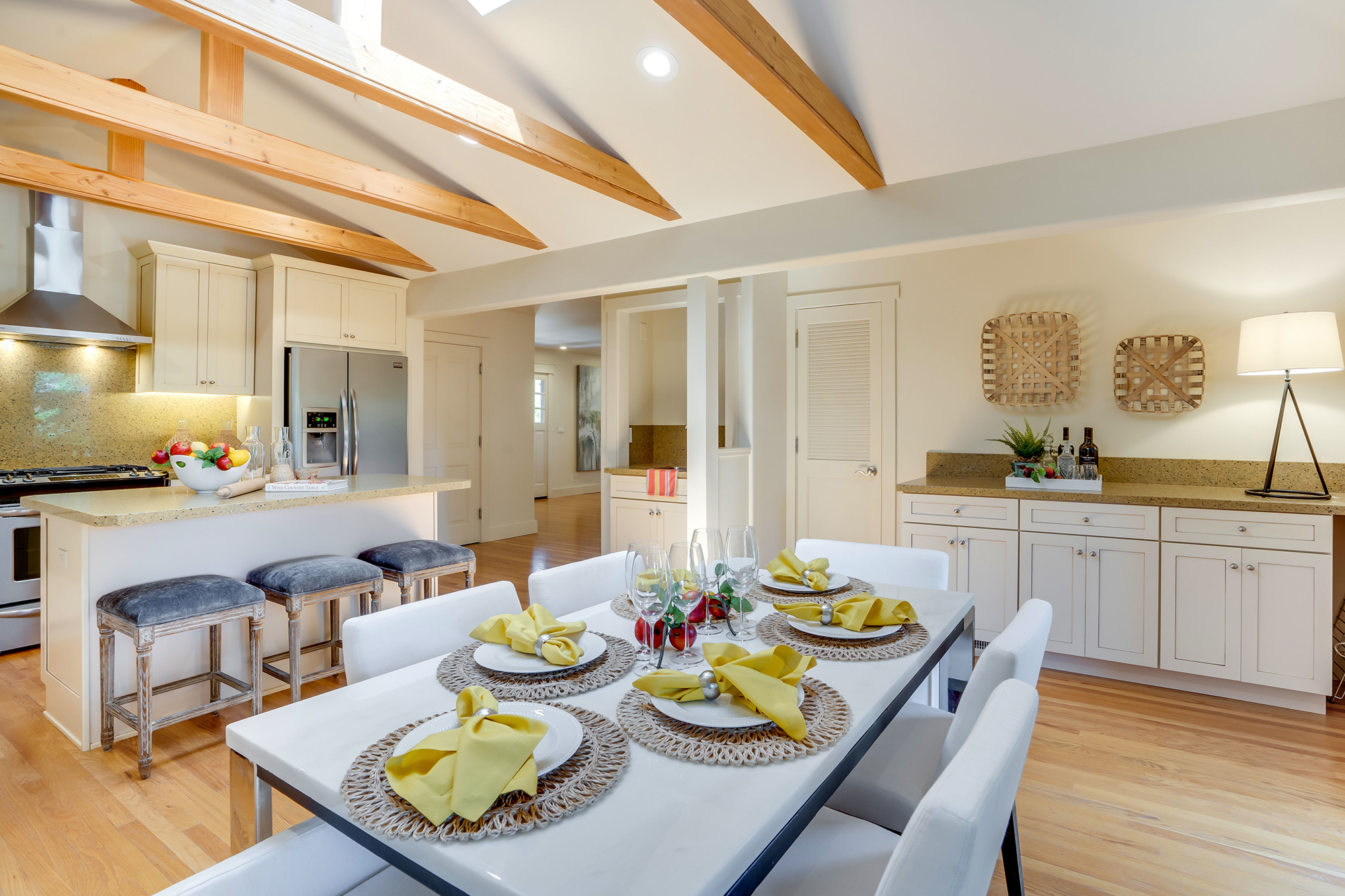 16 - DSC01570- 1823CrinellaDrive