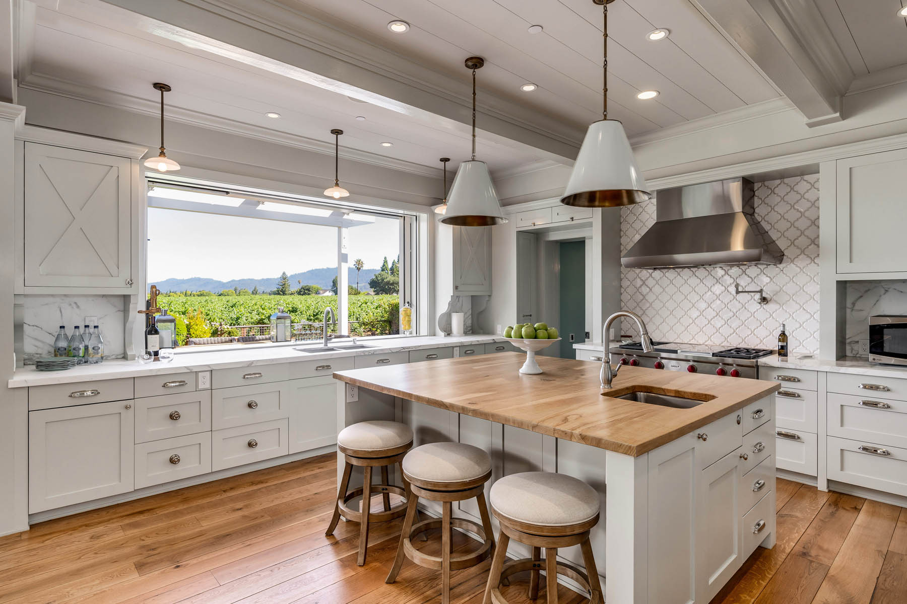 B14 - DSC01680- 1135RutherfordRoad