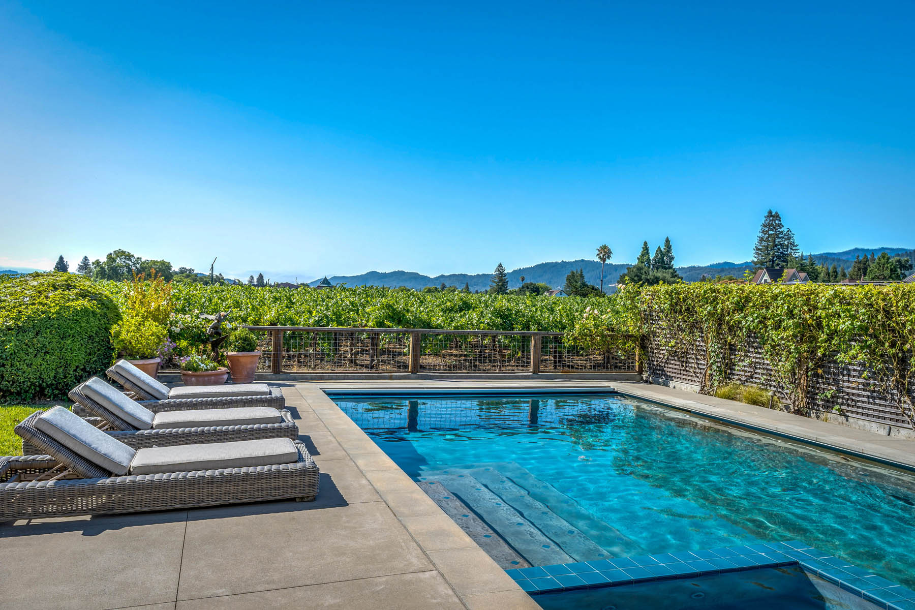 C09 - DSC03174-blended- 1135RutherfordRoad