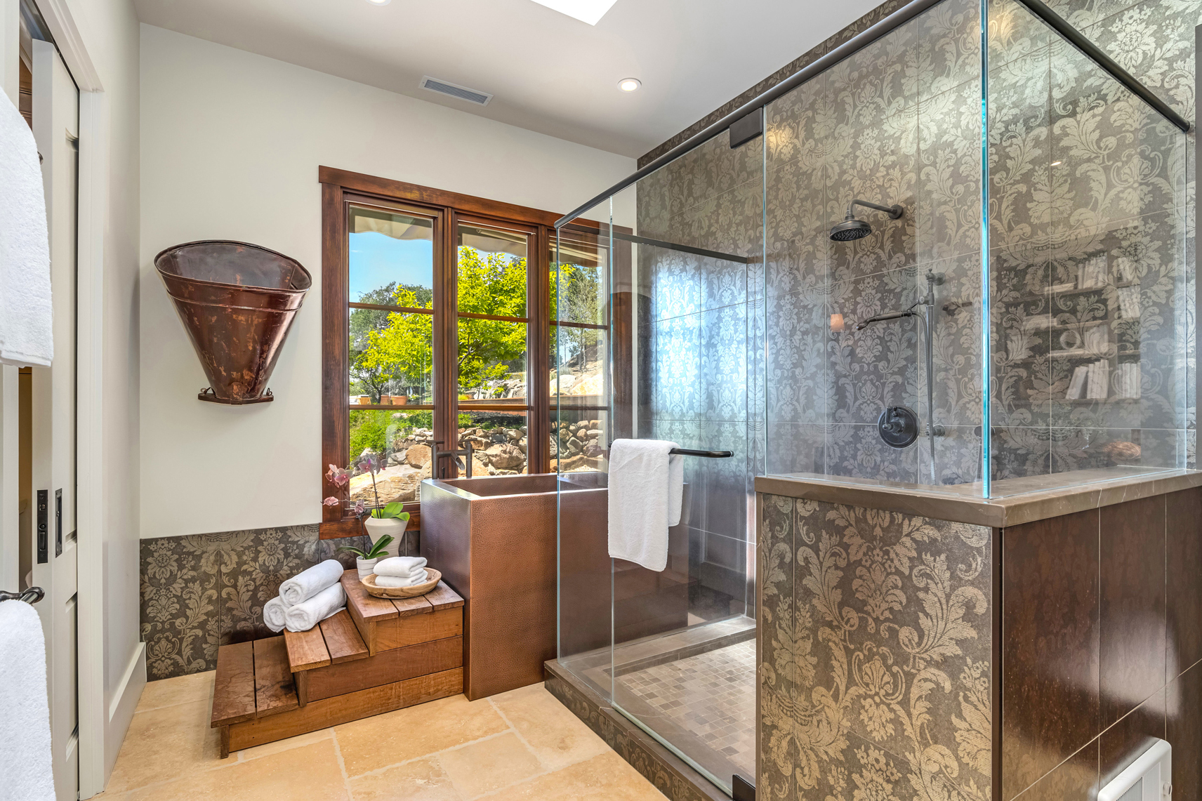 C24 - DSC08862_EDITED2