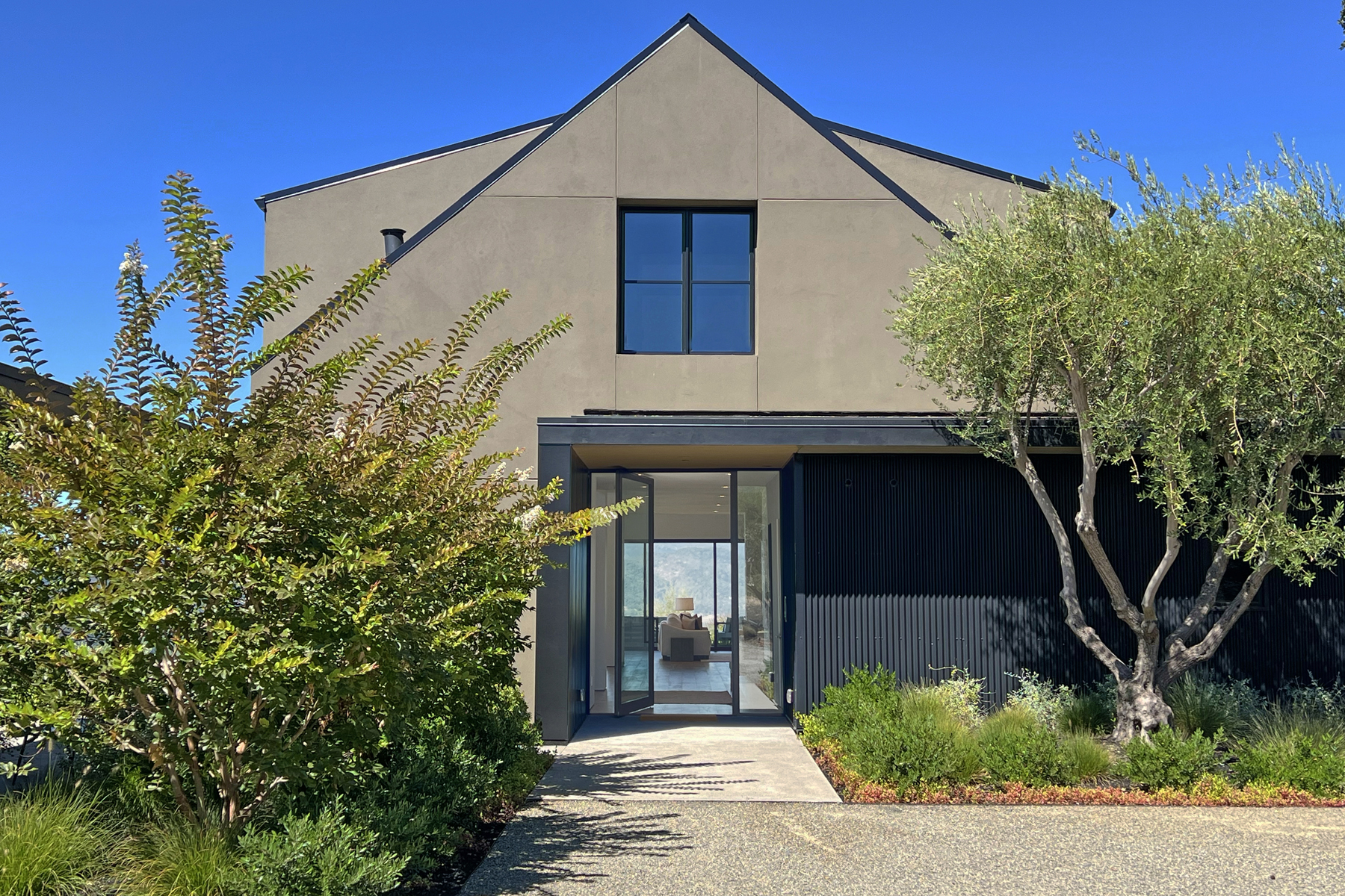 A05B - IMG_3721_EDITED2