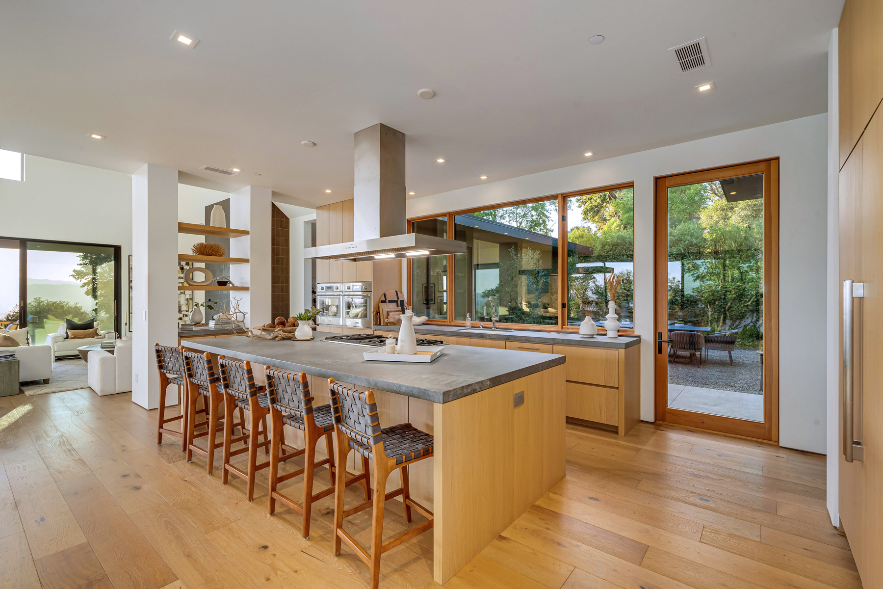 B06 - 121-DSC01310EDIT