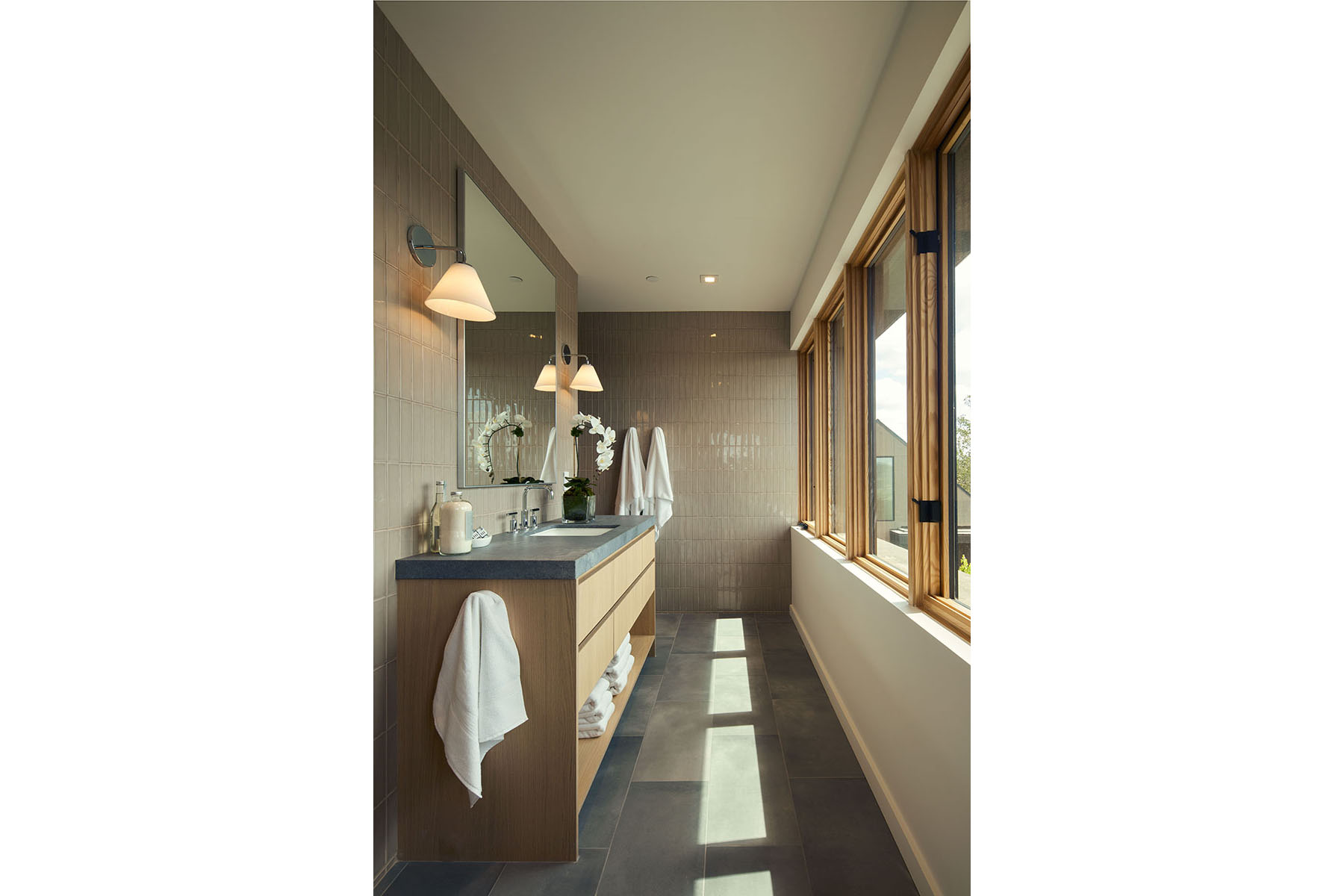 B17 - 1200-Loma-Vista-7217_Cropped