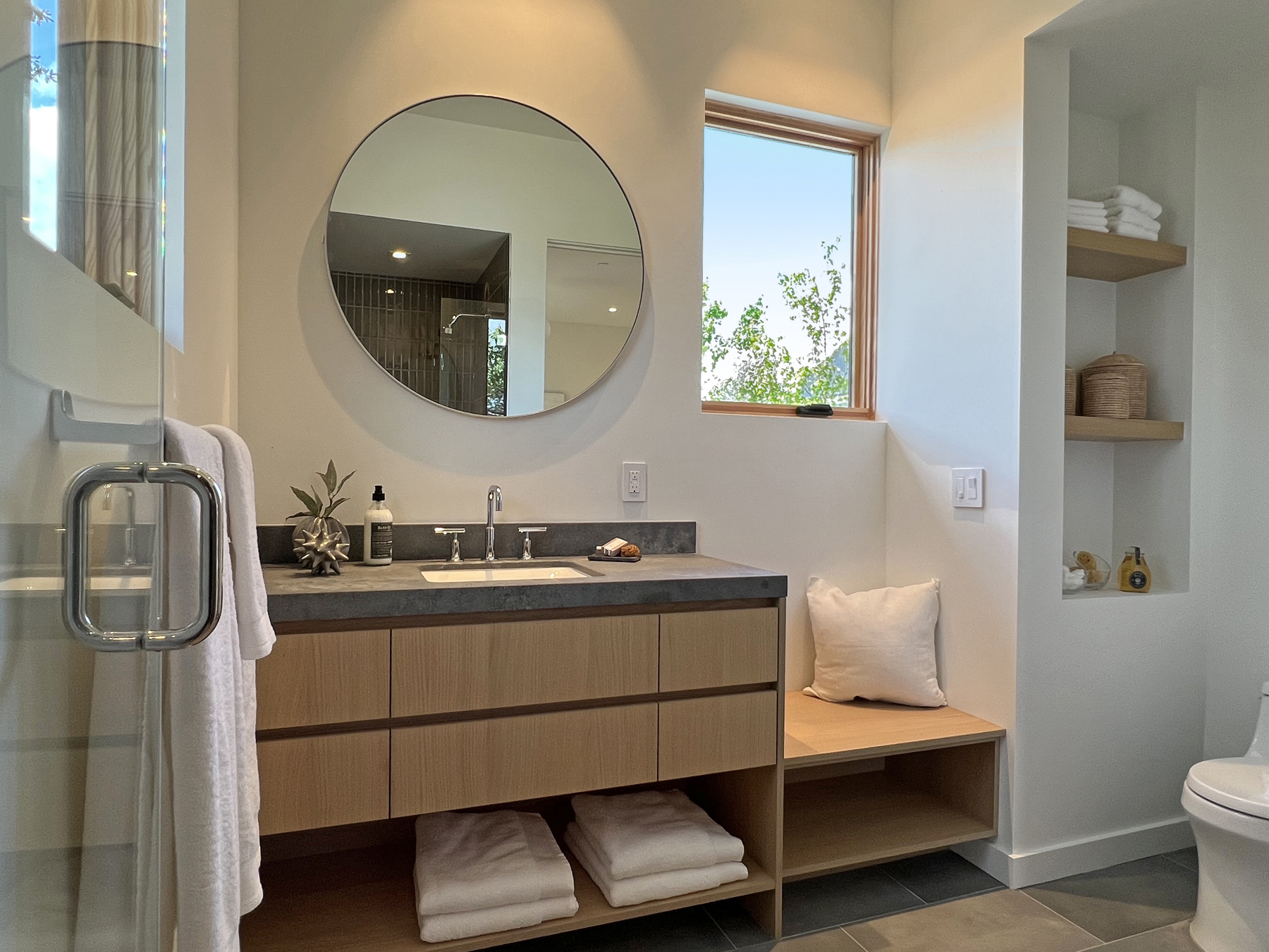 D04 - IMG_3822_EDITEDiPhone Mid Day