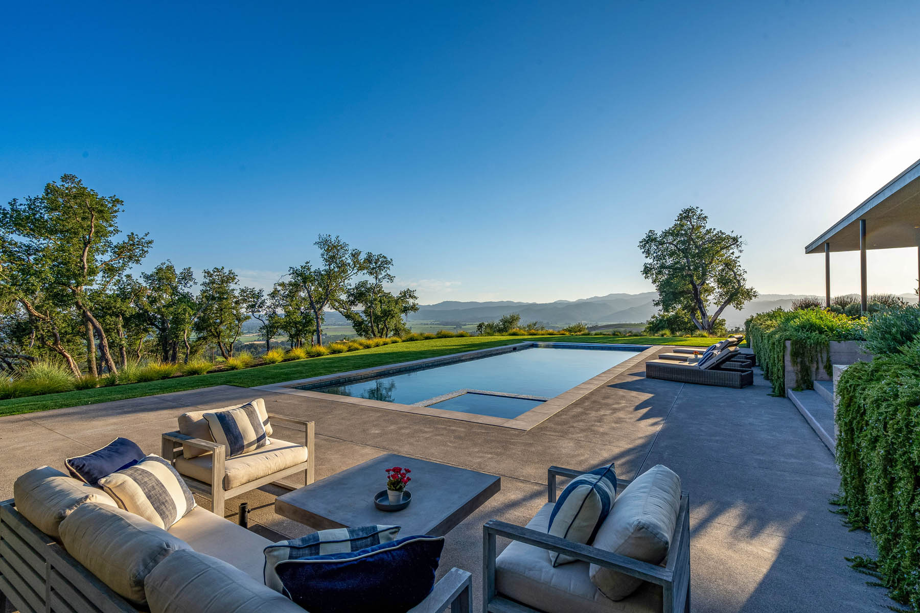 E02 - 099-DSC01279-Edit