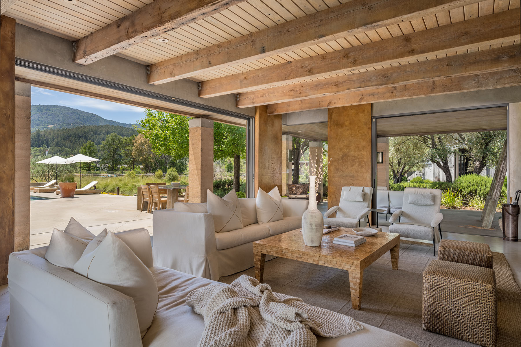 B02 - 1500 S Whitehall Ln-464-HDR-Edit HR