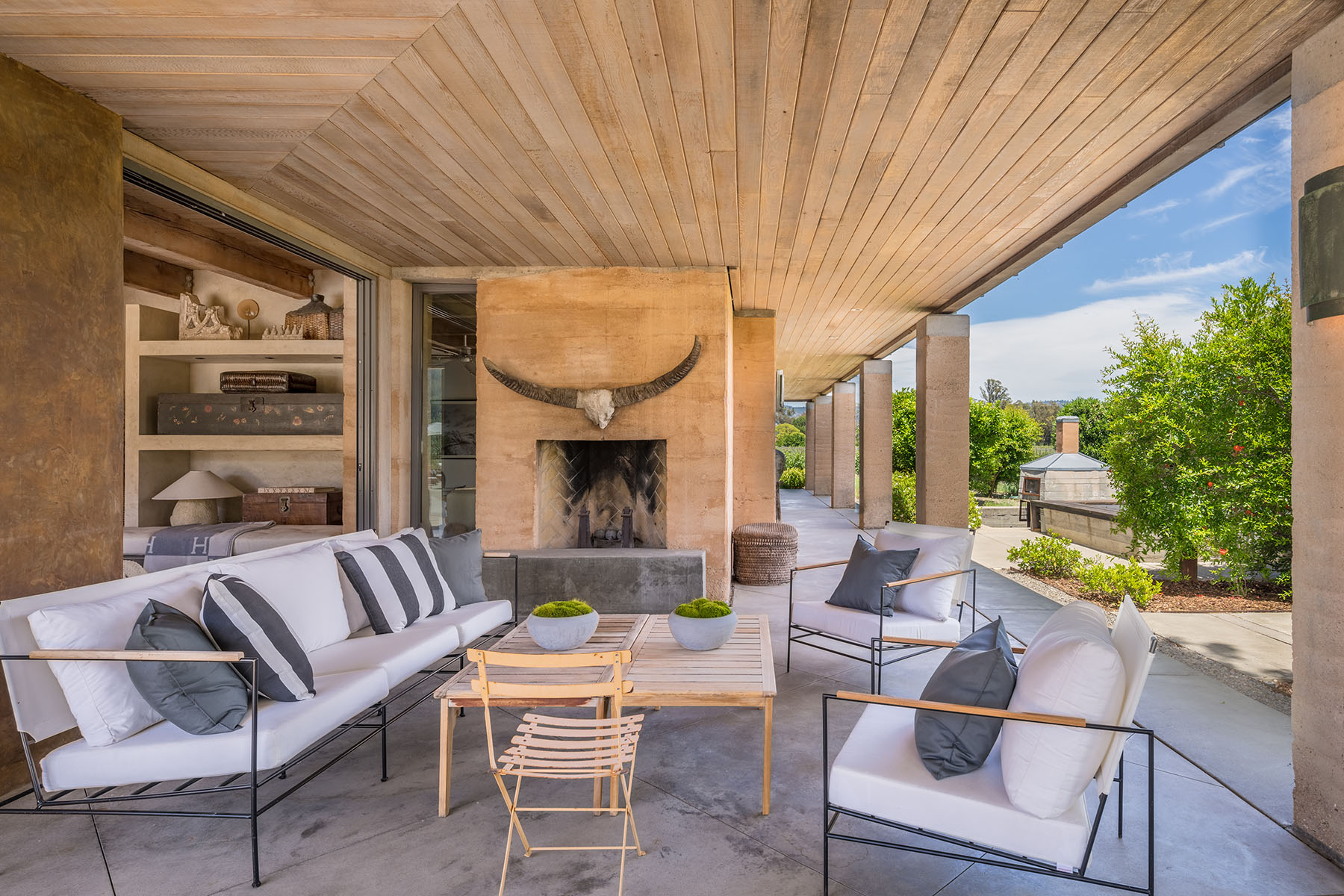 B25 - 1500 S Whitehall Ln-537-HDR-Edit HR