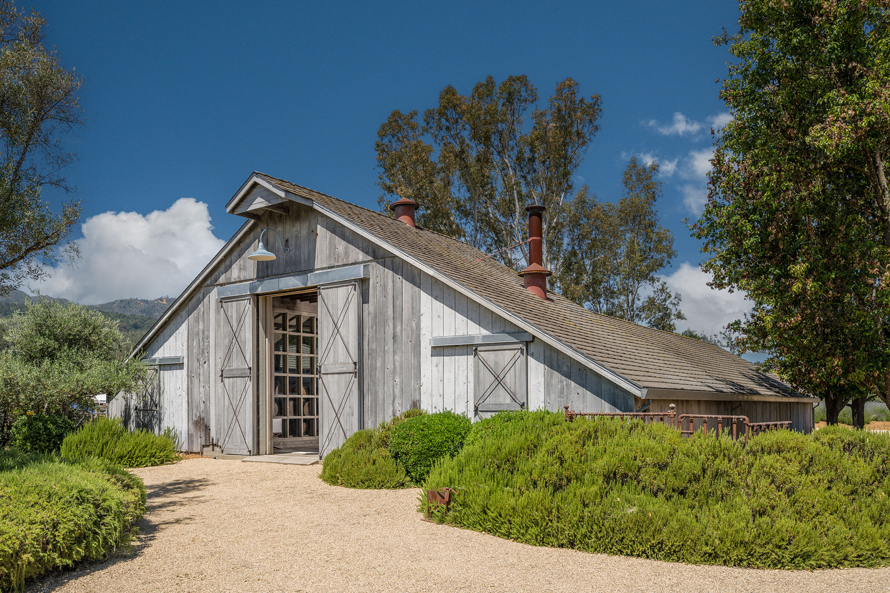 C02 - 1500 S Whitehall Ln-247-Edit HR