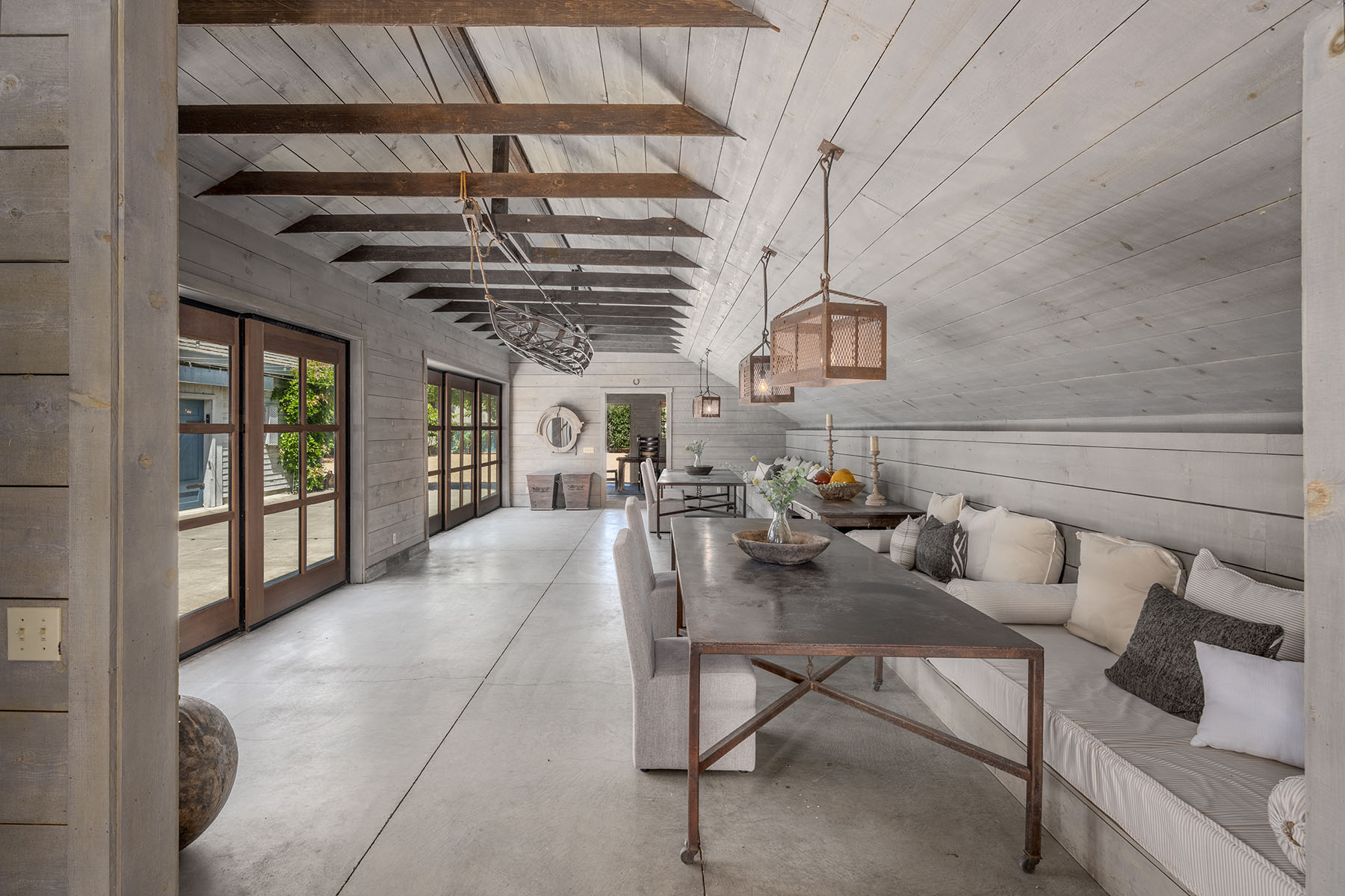 C08 - 1500 S Whitehall Ln-154-HDR-Edit HR