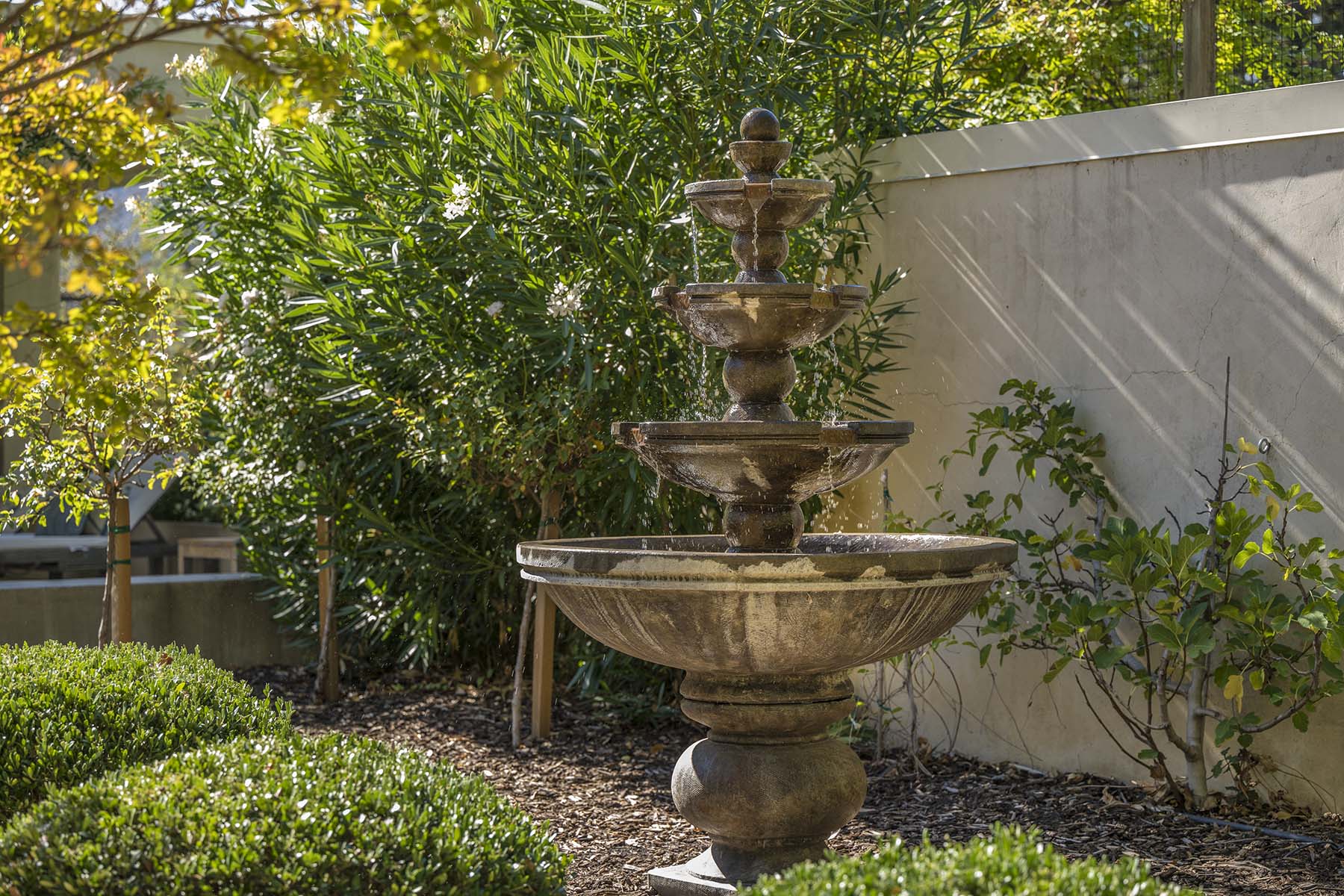 C14 - 1110 Bale Ln-385 HR