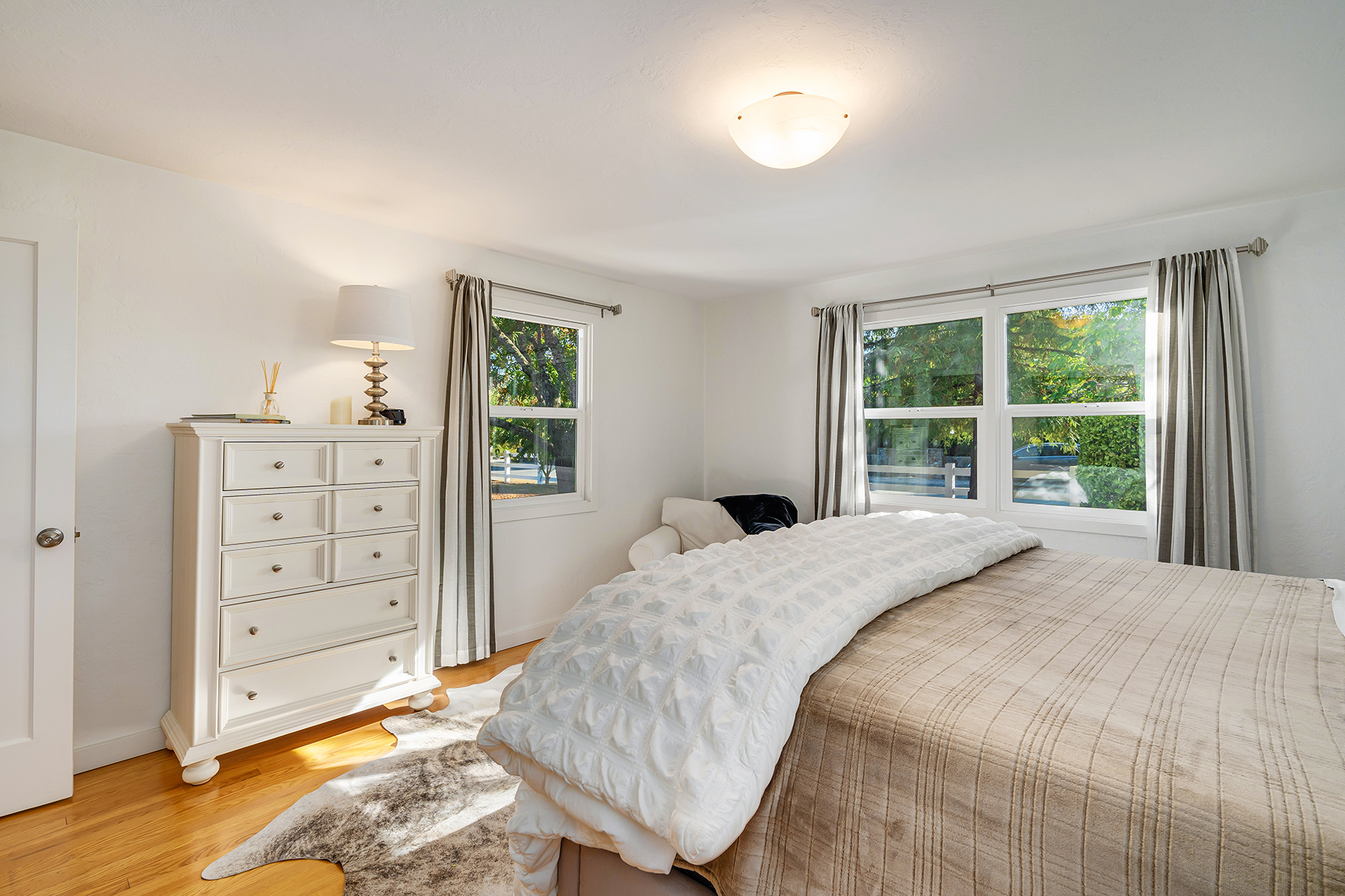 B12 - 065-DSC02040_EDITED