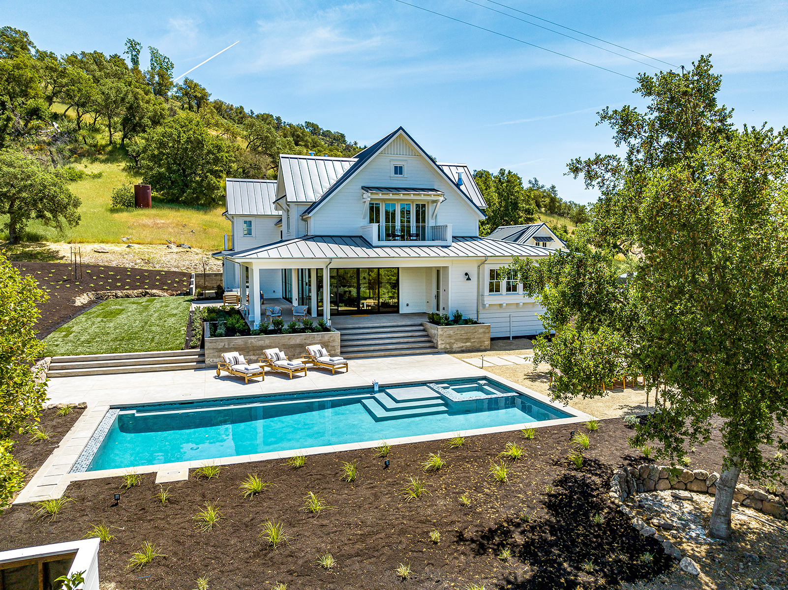 C03 - 056-DJI_0104EDIT