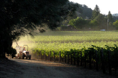 02 - Tractor on Avenue