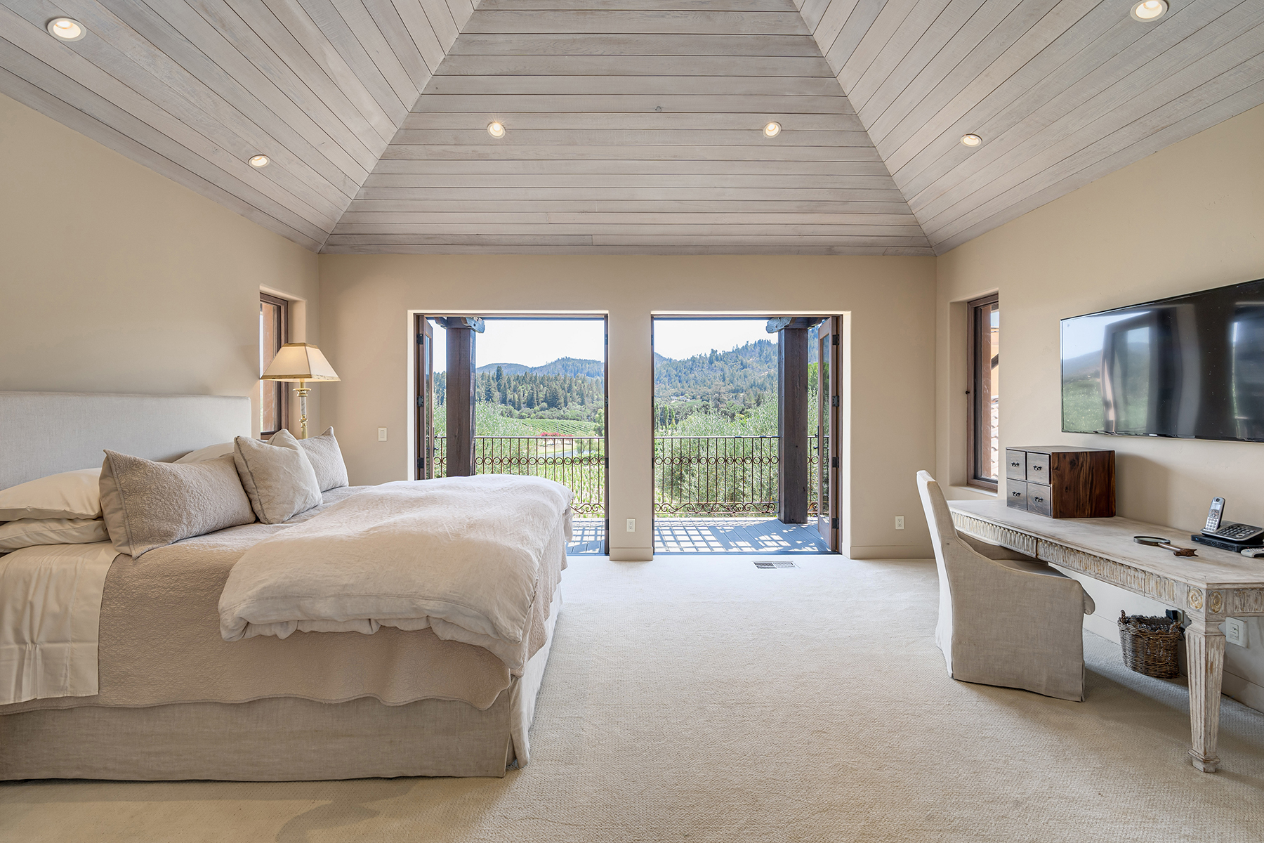 C16 - 342-DSC04599EDIT