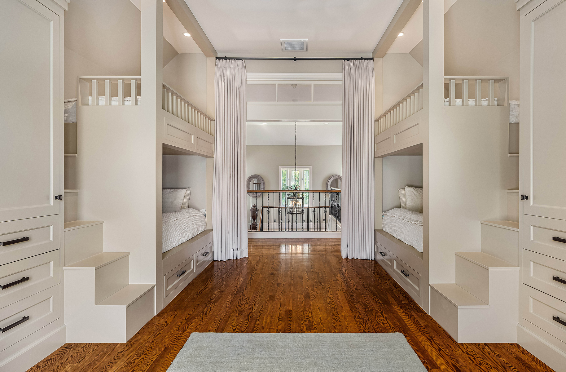 B25 - 48-DSC09884EDIT