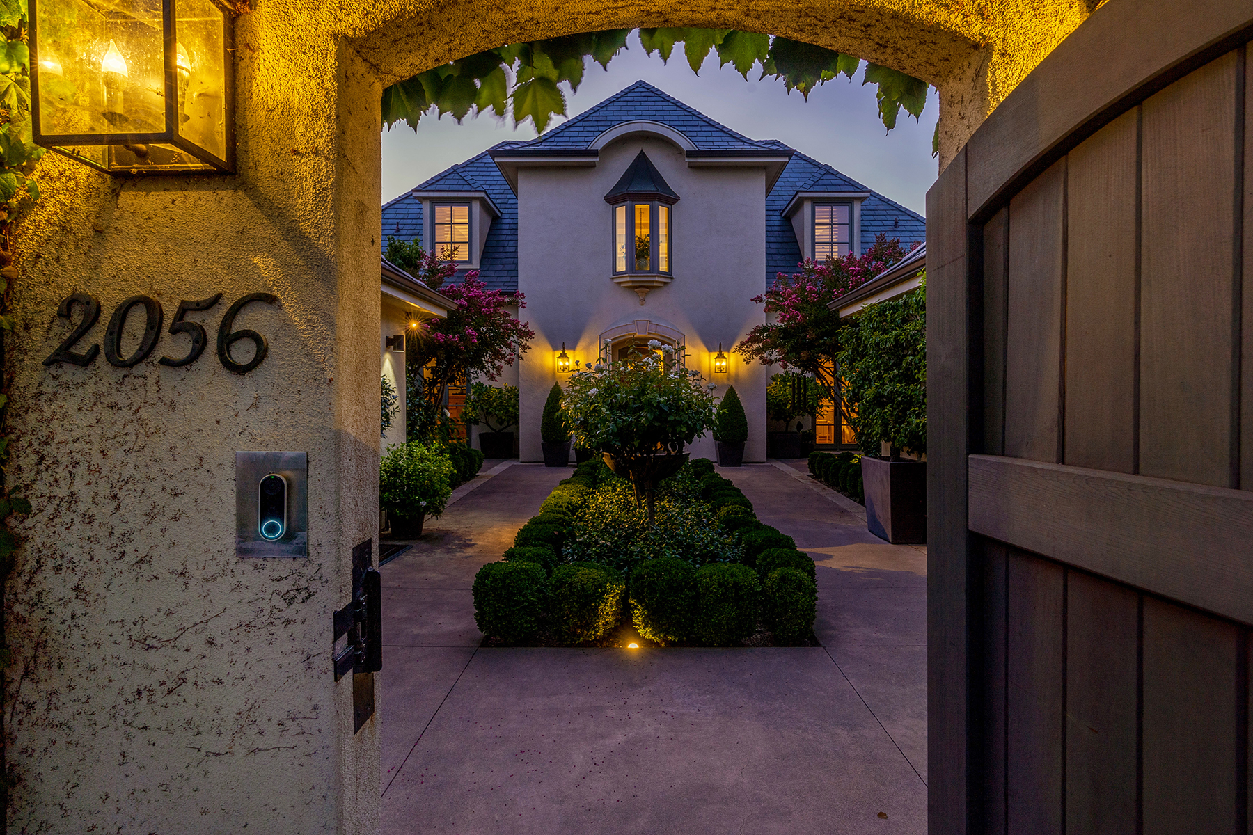 F05 - 189-DSC07145-blended_EDITED