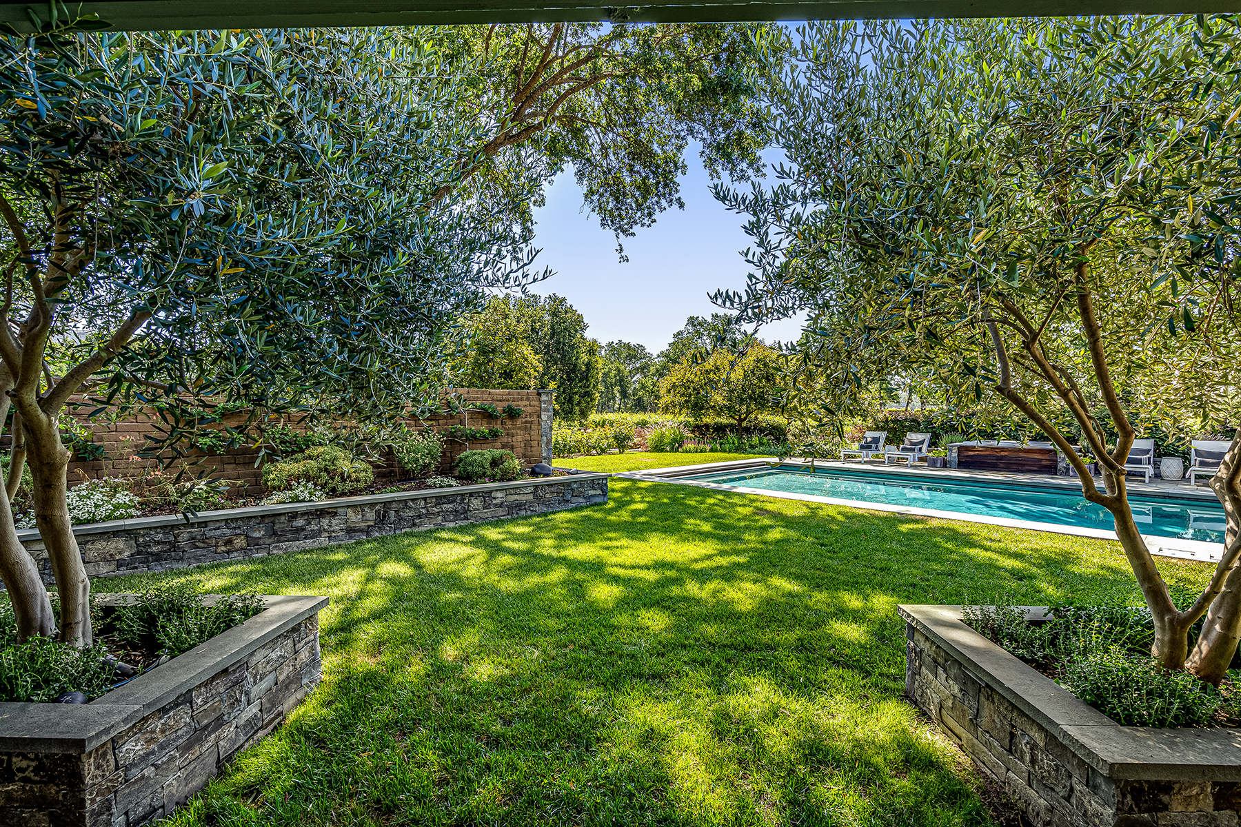 C02 - 045-DSC00977_EDITED