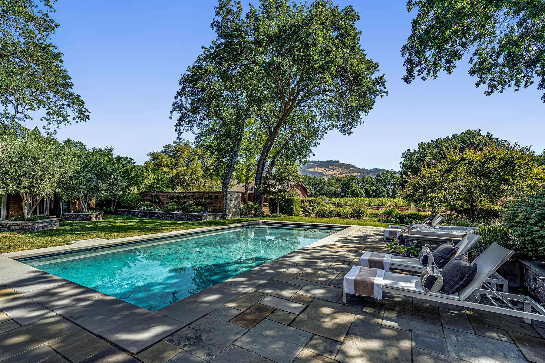 C12 - 036-DSC00950_EDITED_V2