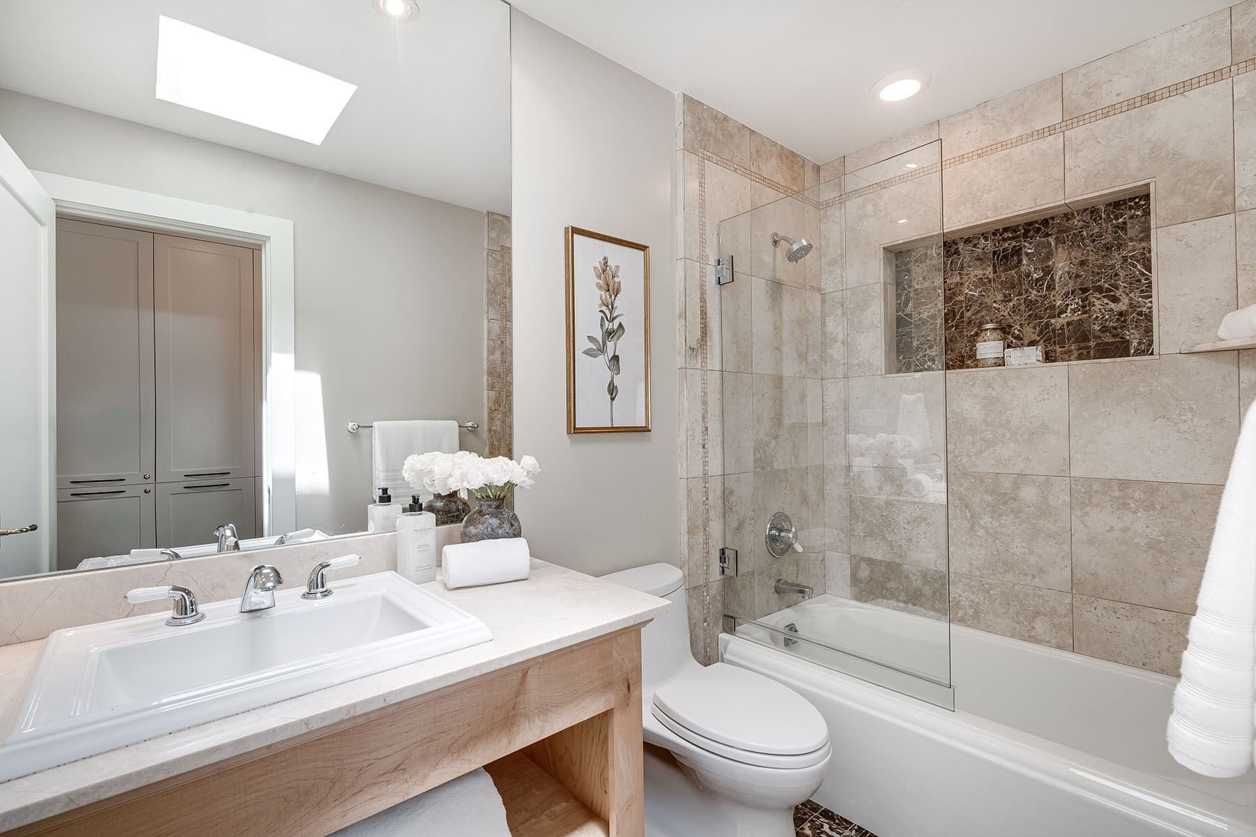 B22 - 122-DSC08587_ENF1-Edit