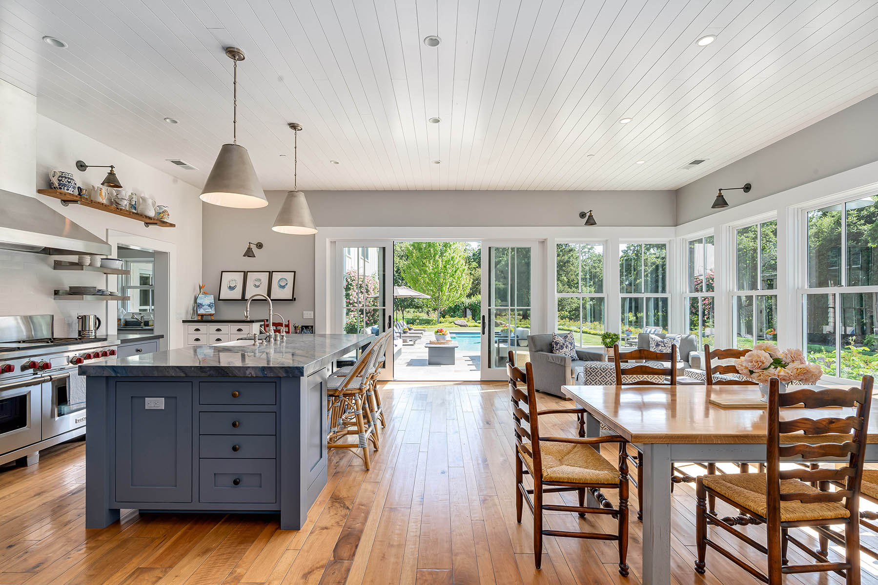 B12 - 327-DSC05894_ENF-Edit