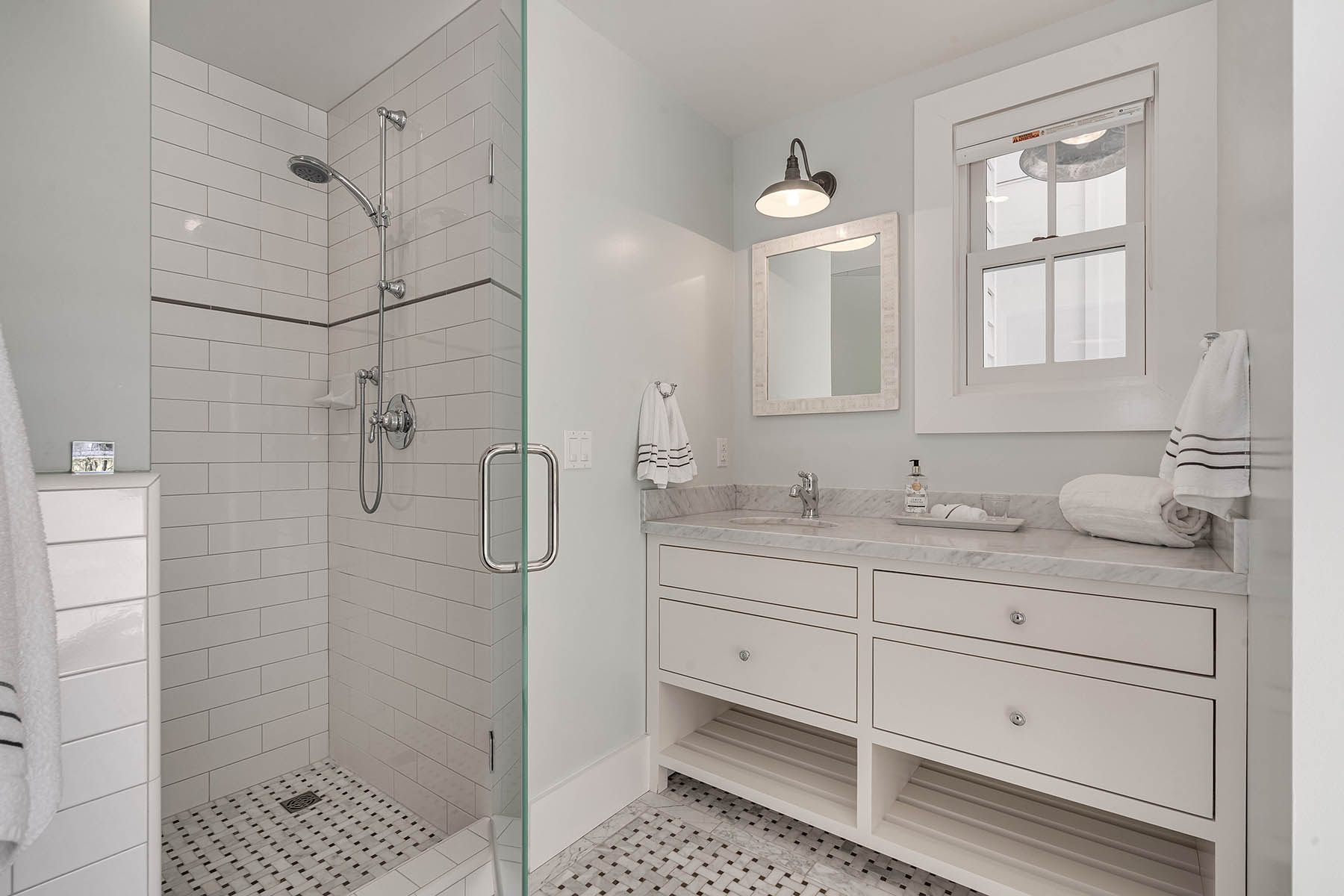 B30 - 208-DSC02359_ENF-Edit