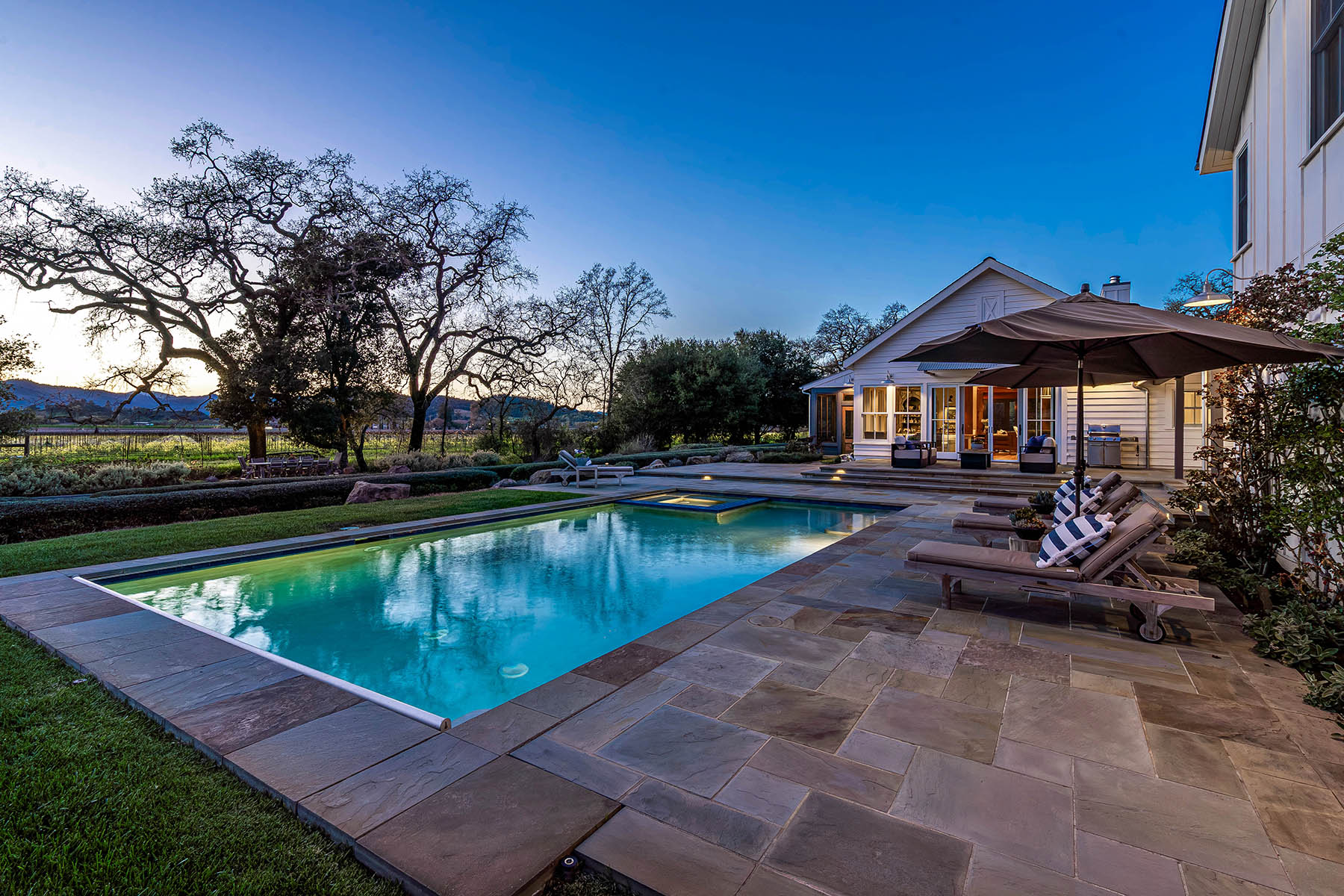 E05 - 258-DSC02546-Enhanced-NR